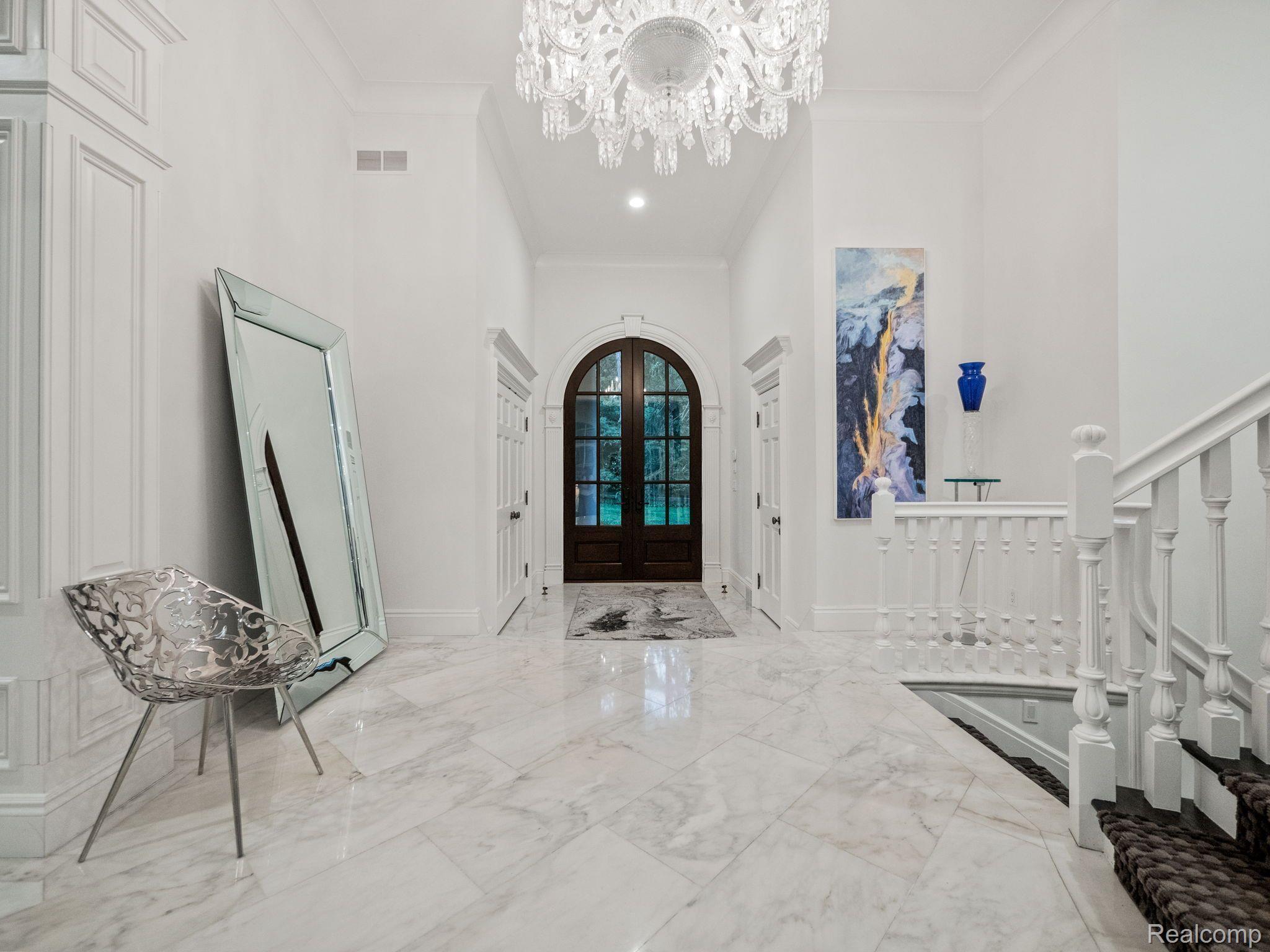 571 EDGEMERE