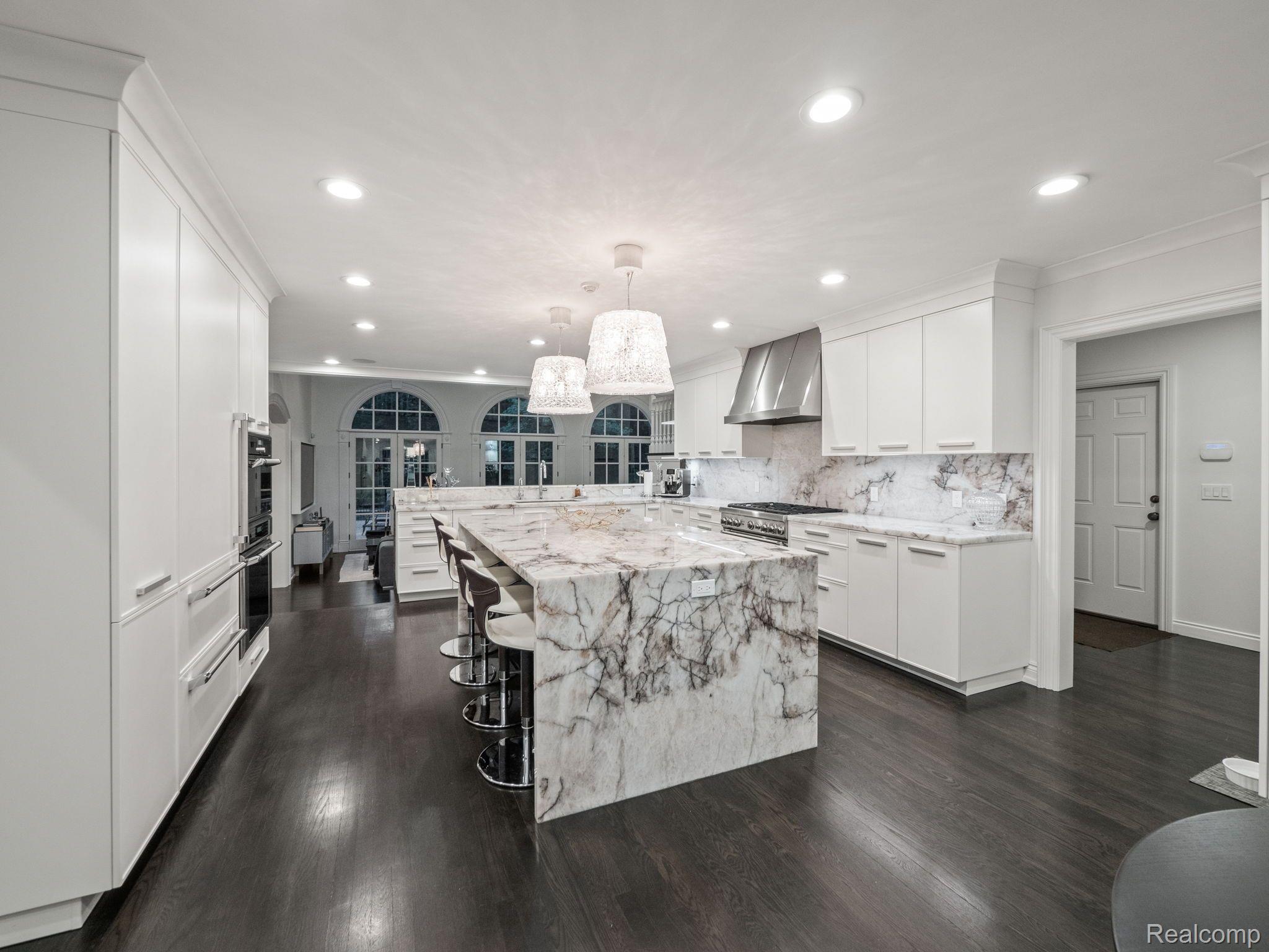 571 EDGEMERE