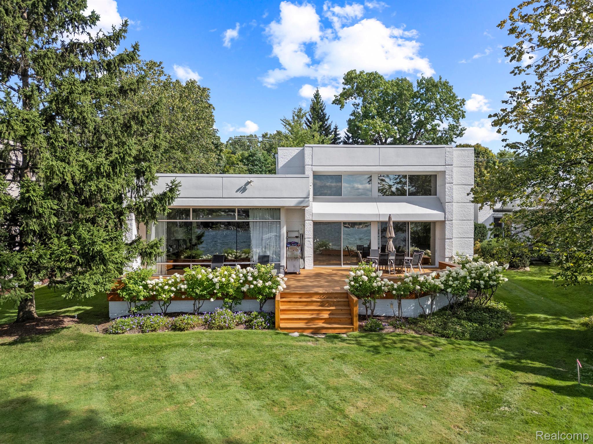 2030 GARLAND Street