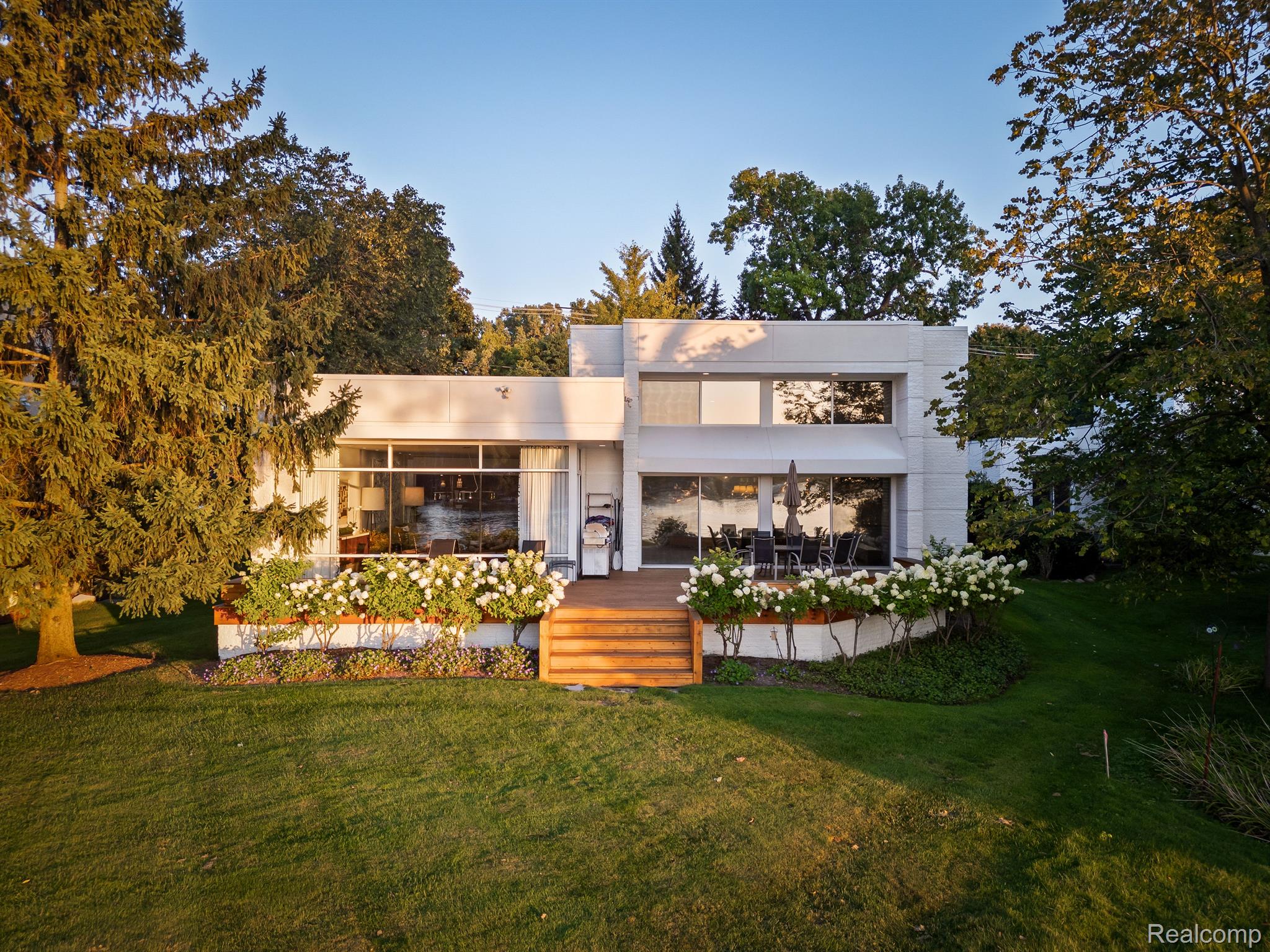 2030 GARLAND Street