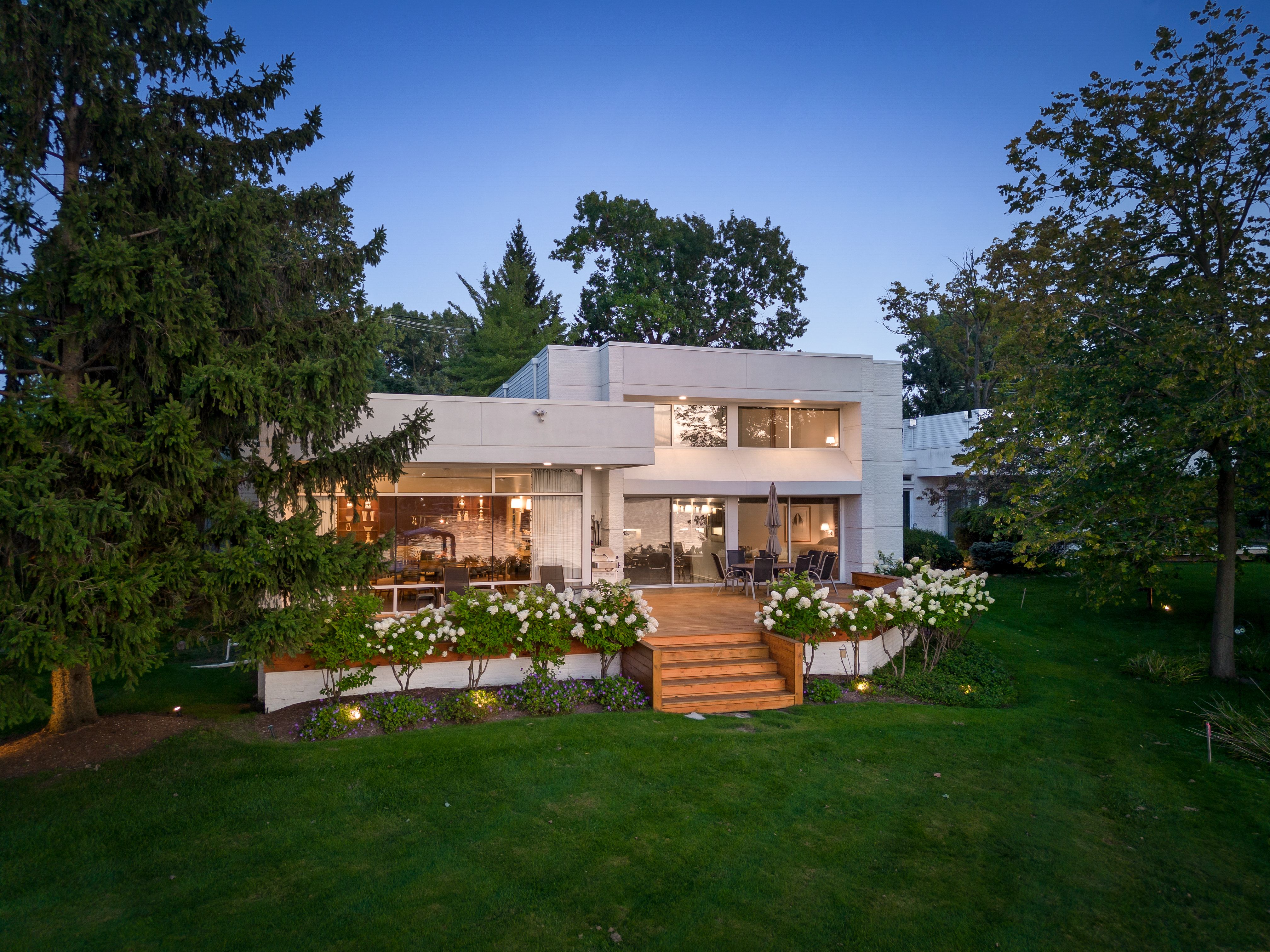 2030 GARLAND Street