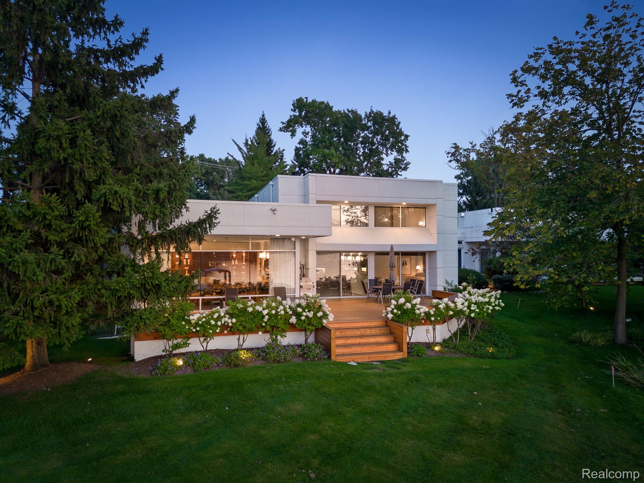 2030 GARLAND Street