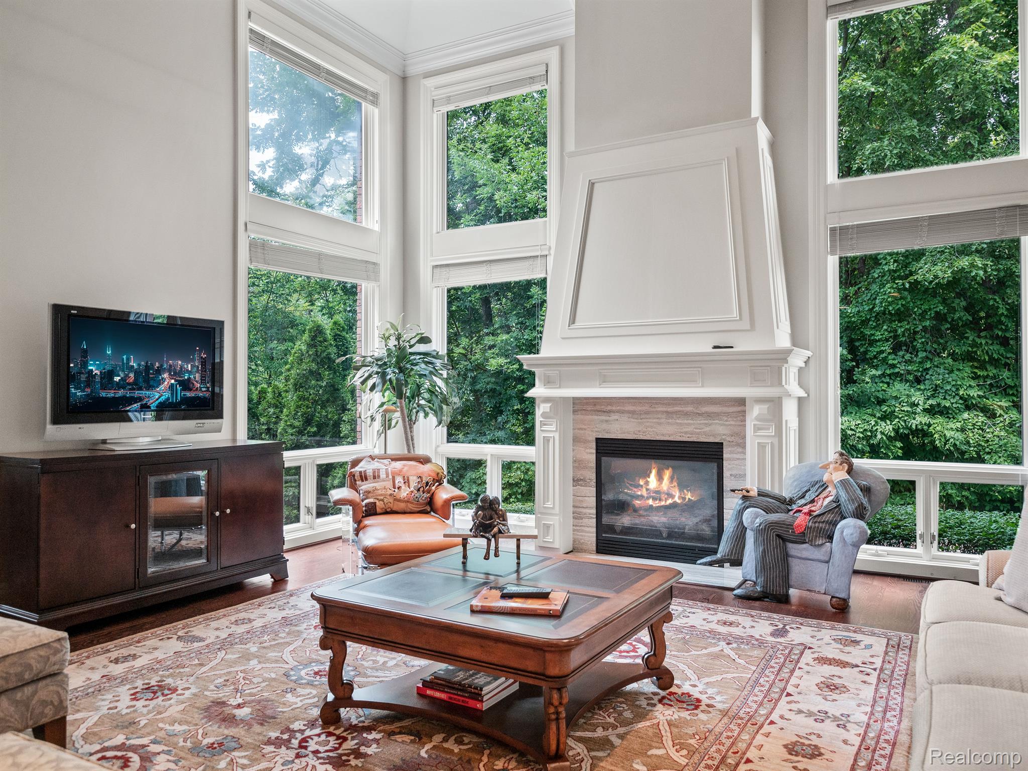 548 BARRINGTON Court