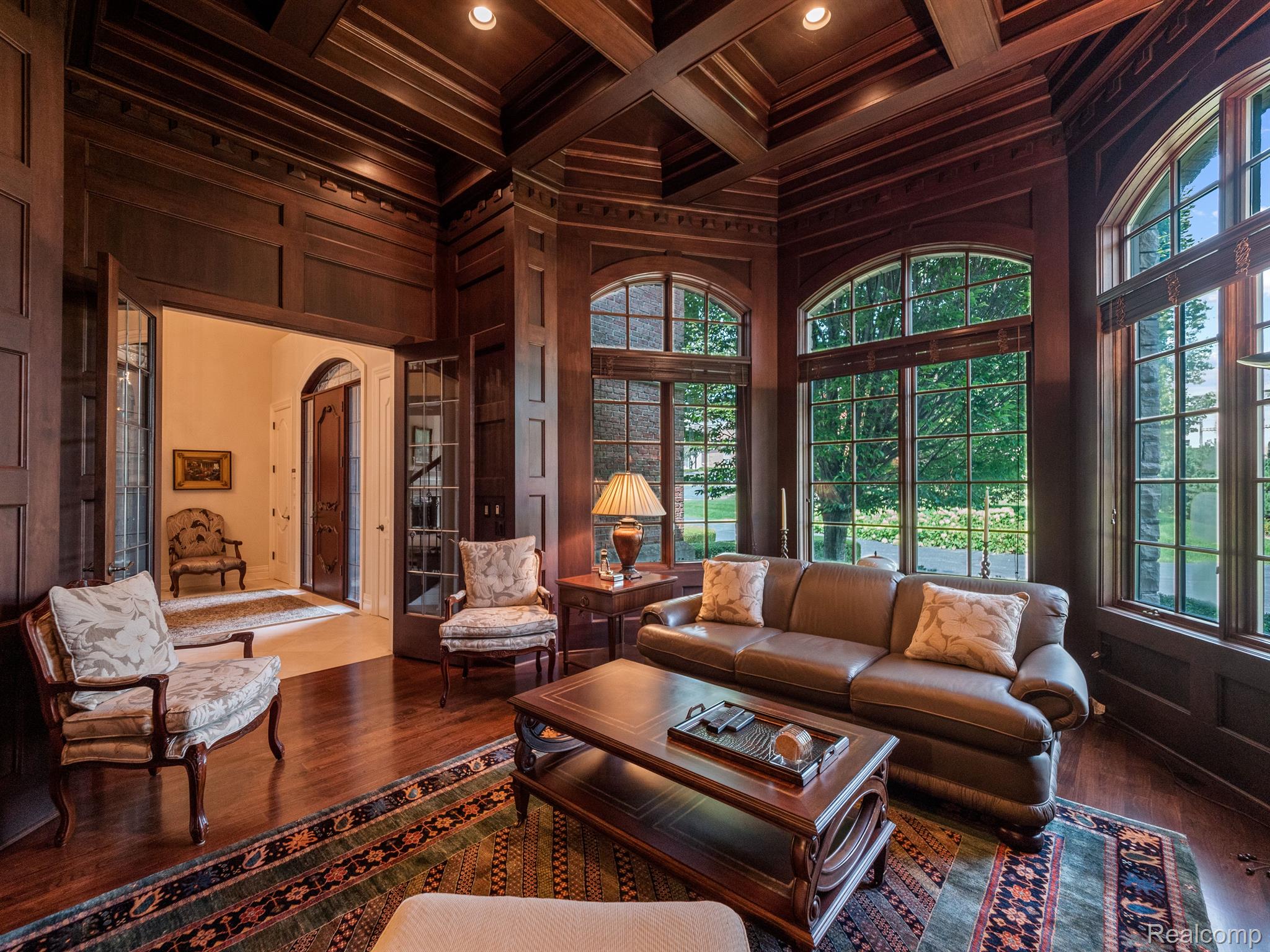 548 BARRINGTON Court