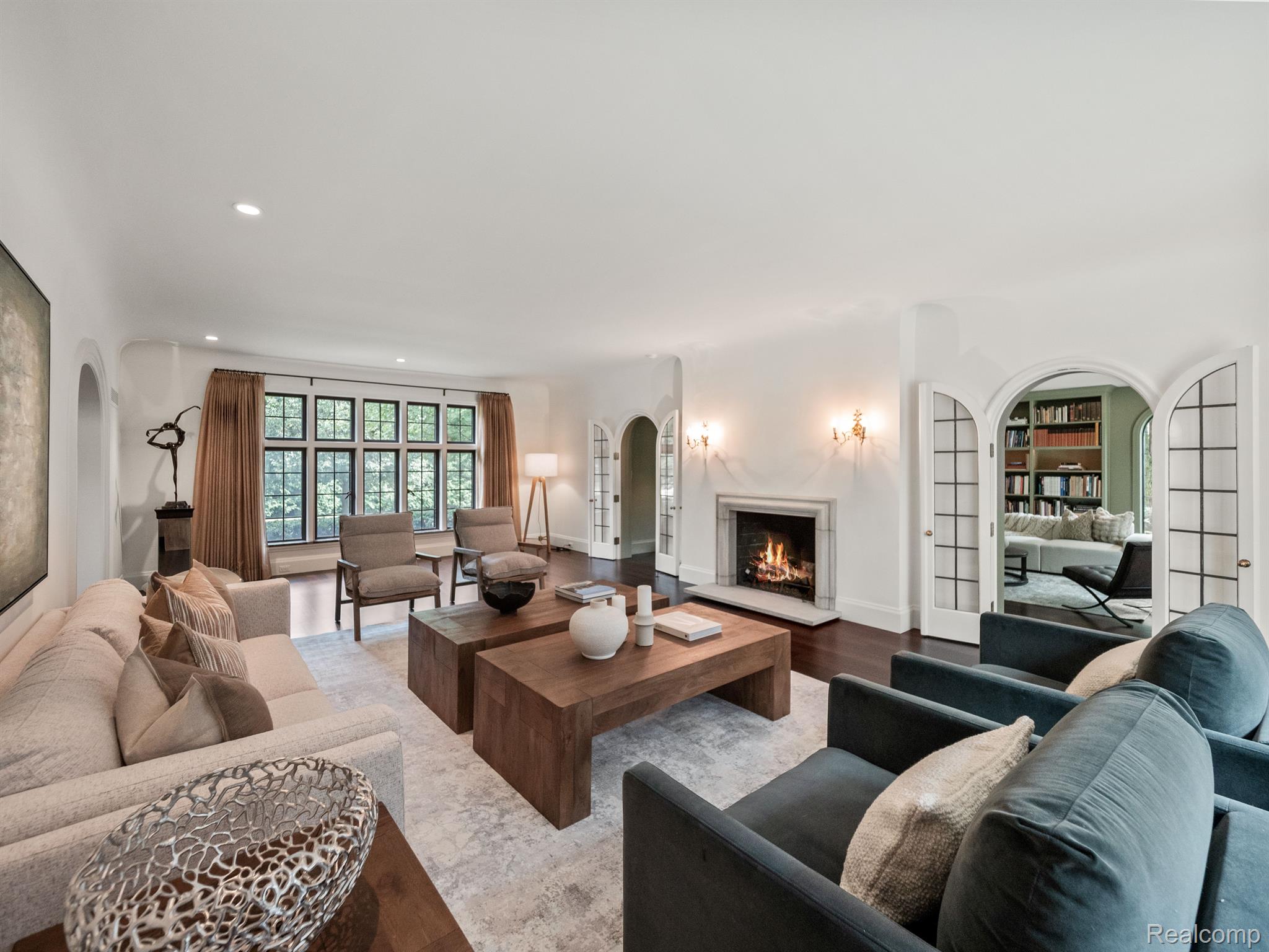 416 HAWTHORNE Street