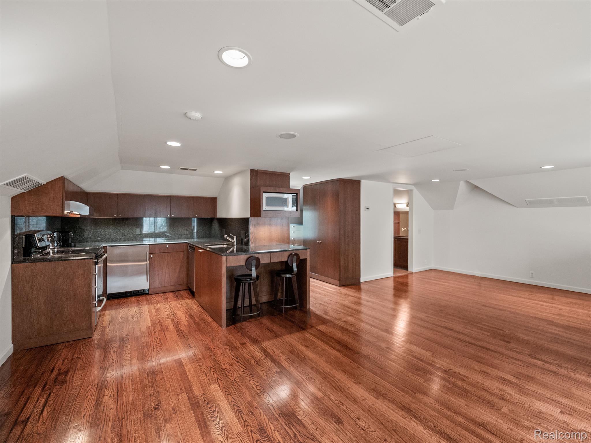 416 HAWTHORNE Street