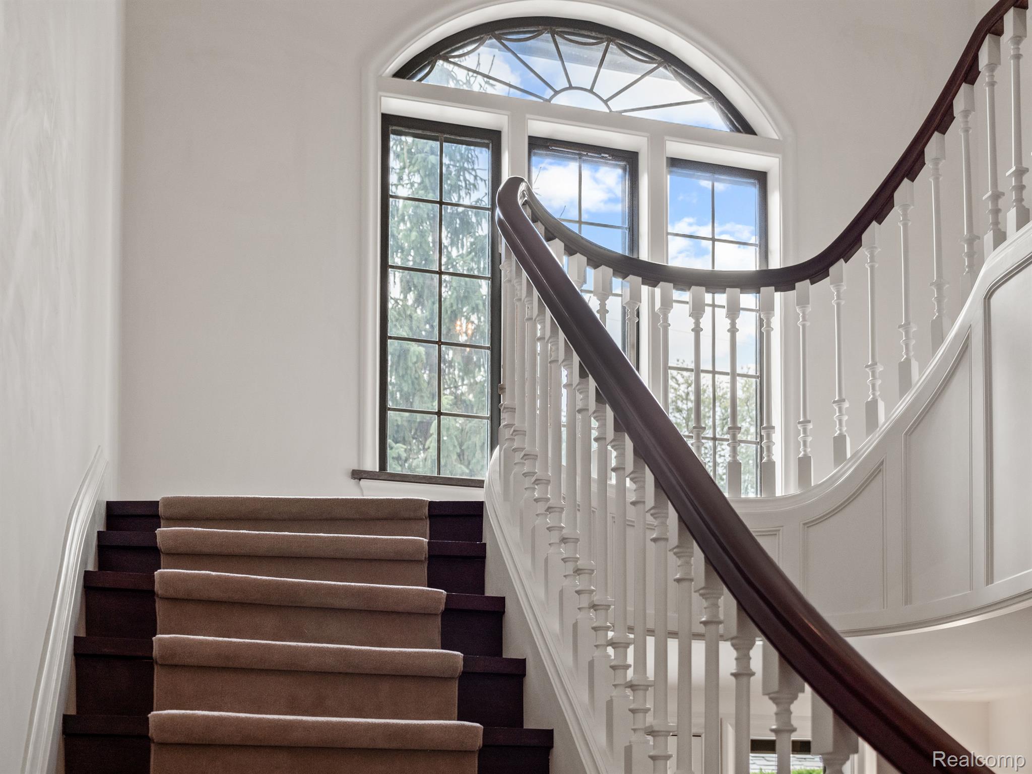 416 HAWTHORNE Street