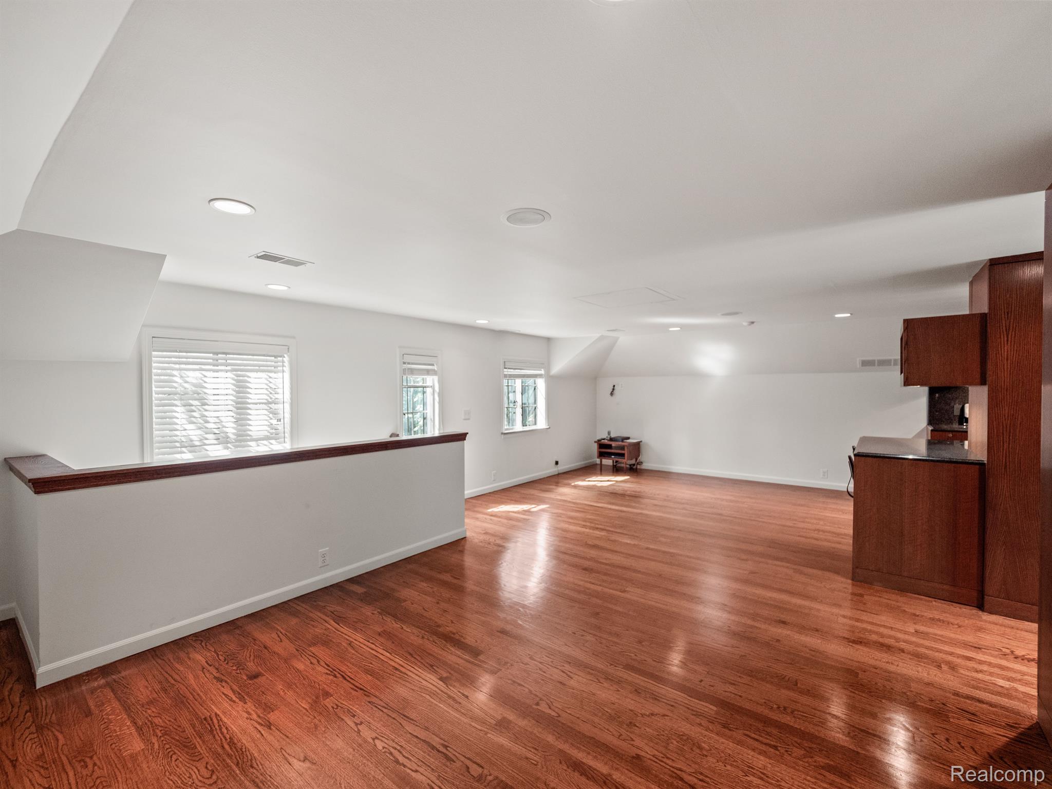 416 HAWTHORNE Street