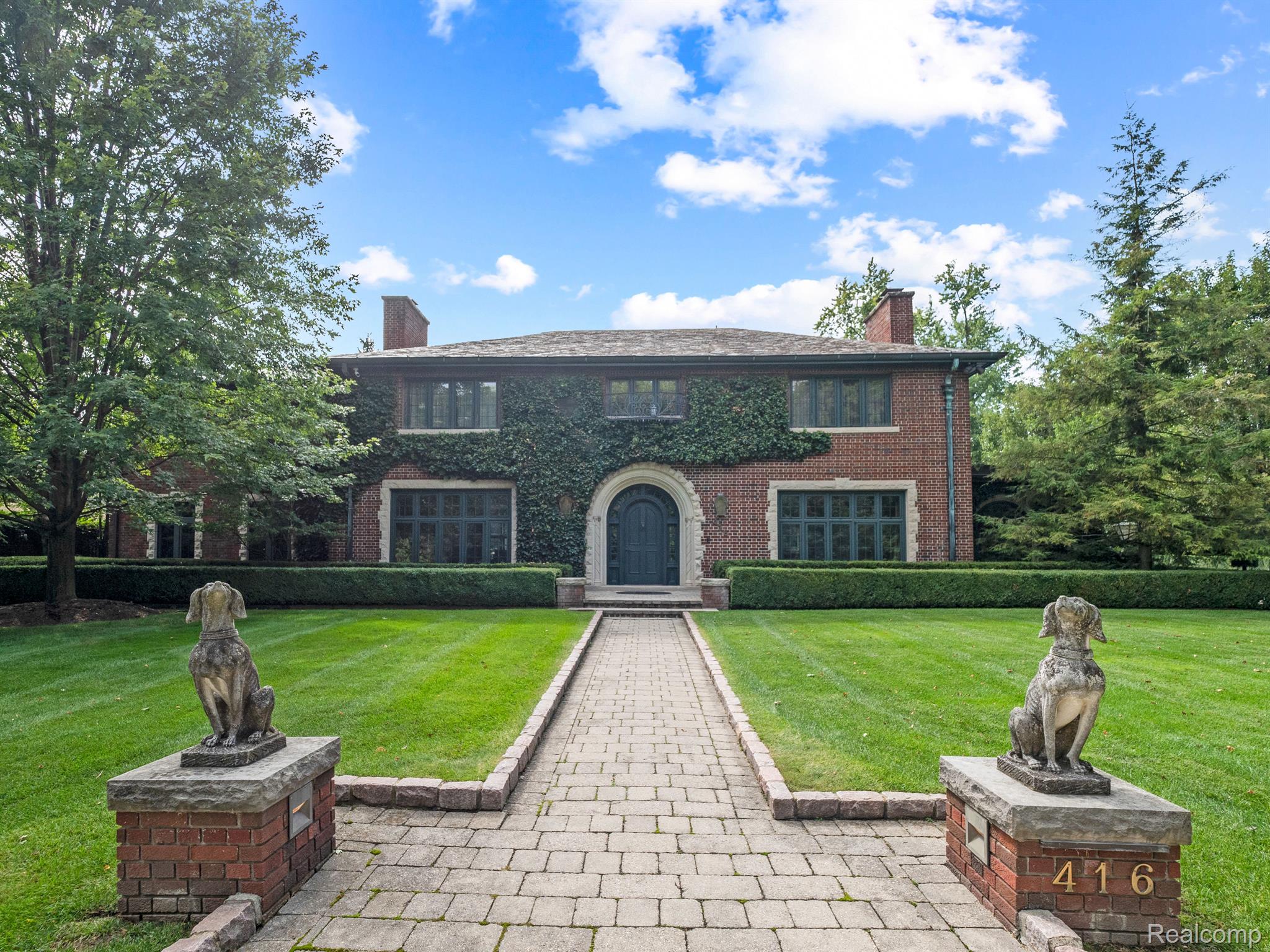 416 HAWTHORNE Street