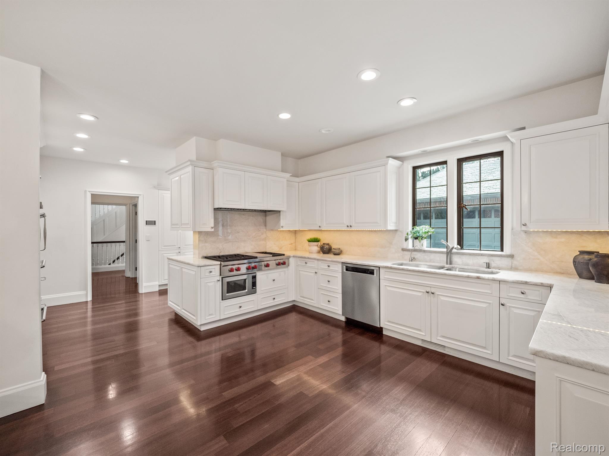 416 HAWTHORNE Street