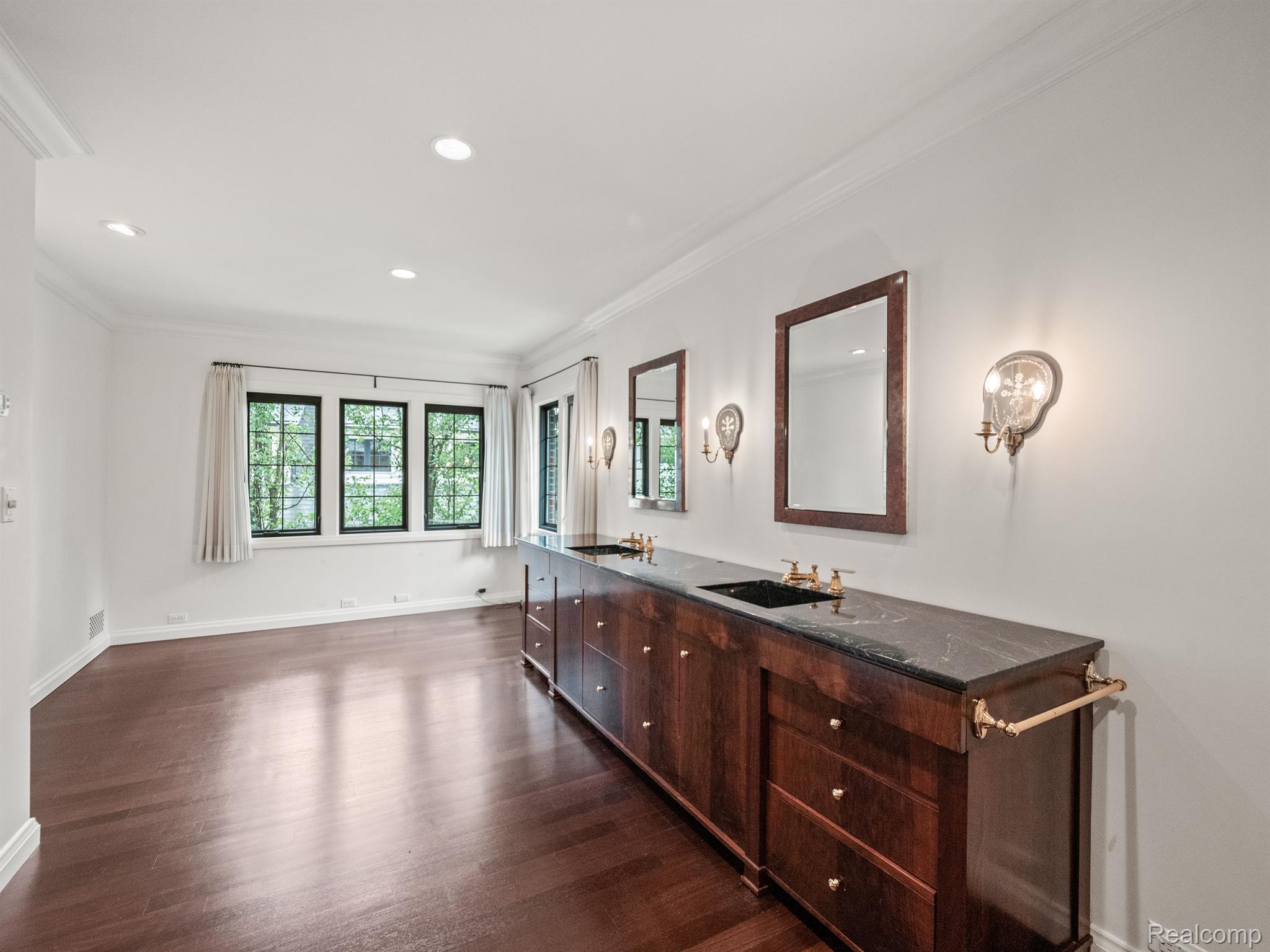 416 HAWTHORNE Street