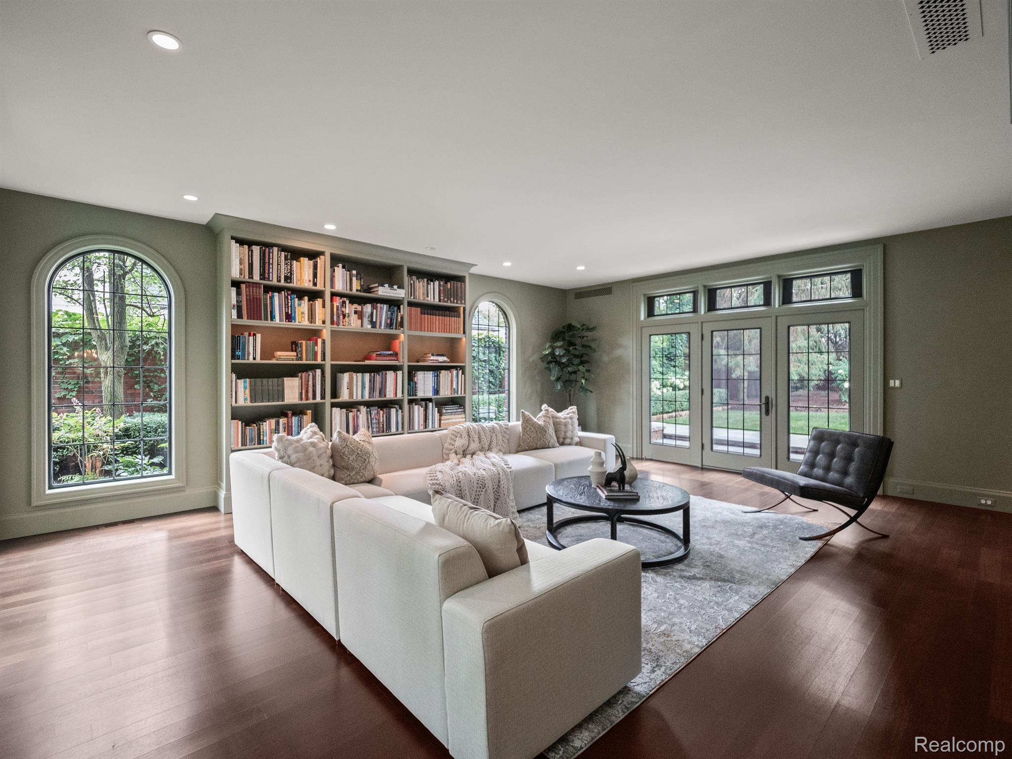 416 HAWTHORNE Street