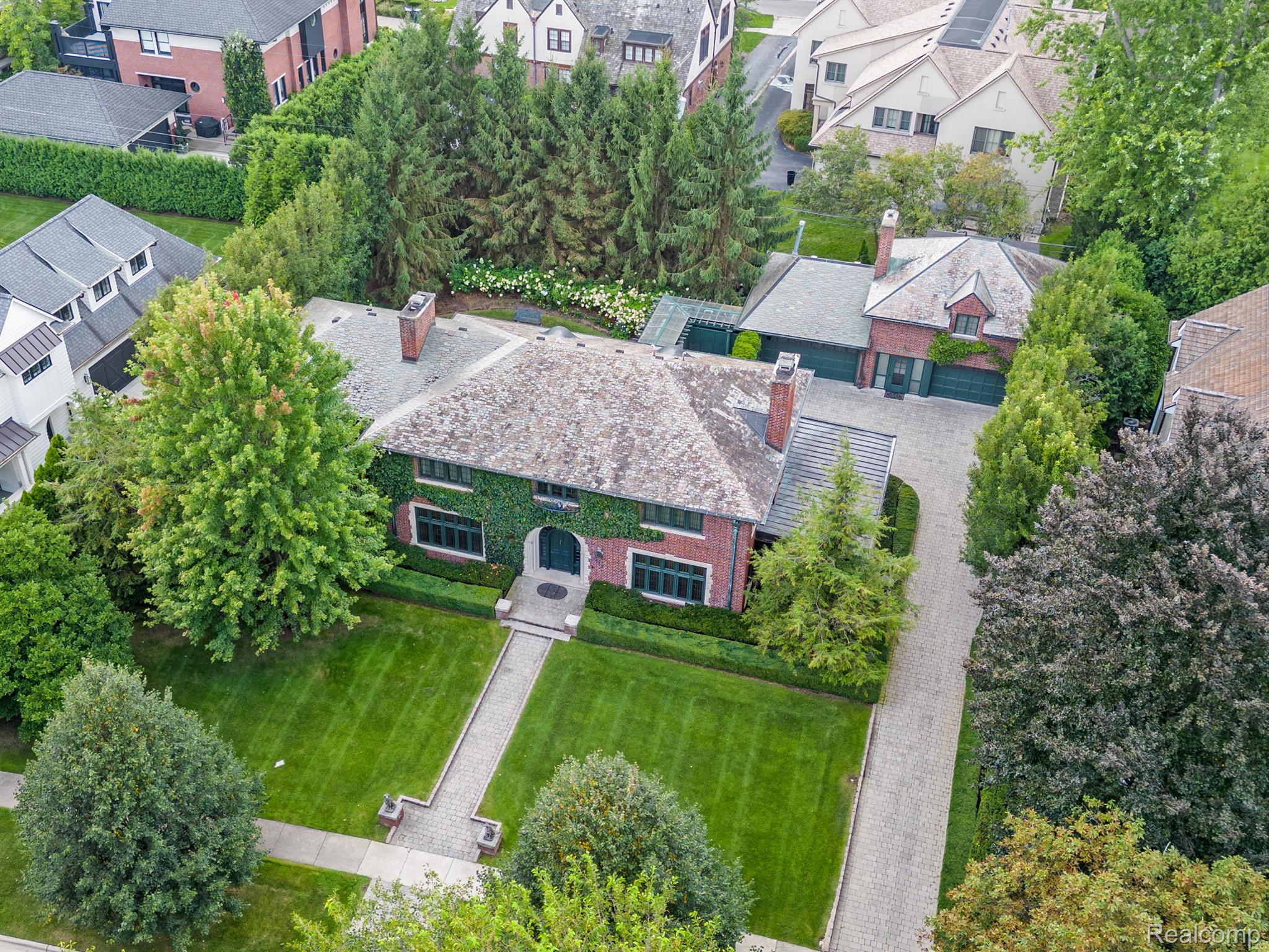 416 HAWTHORNE Street