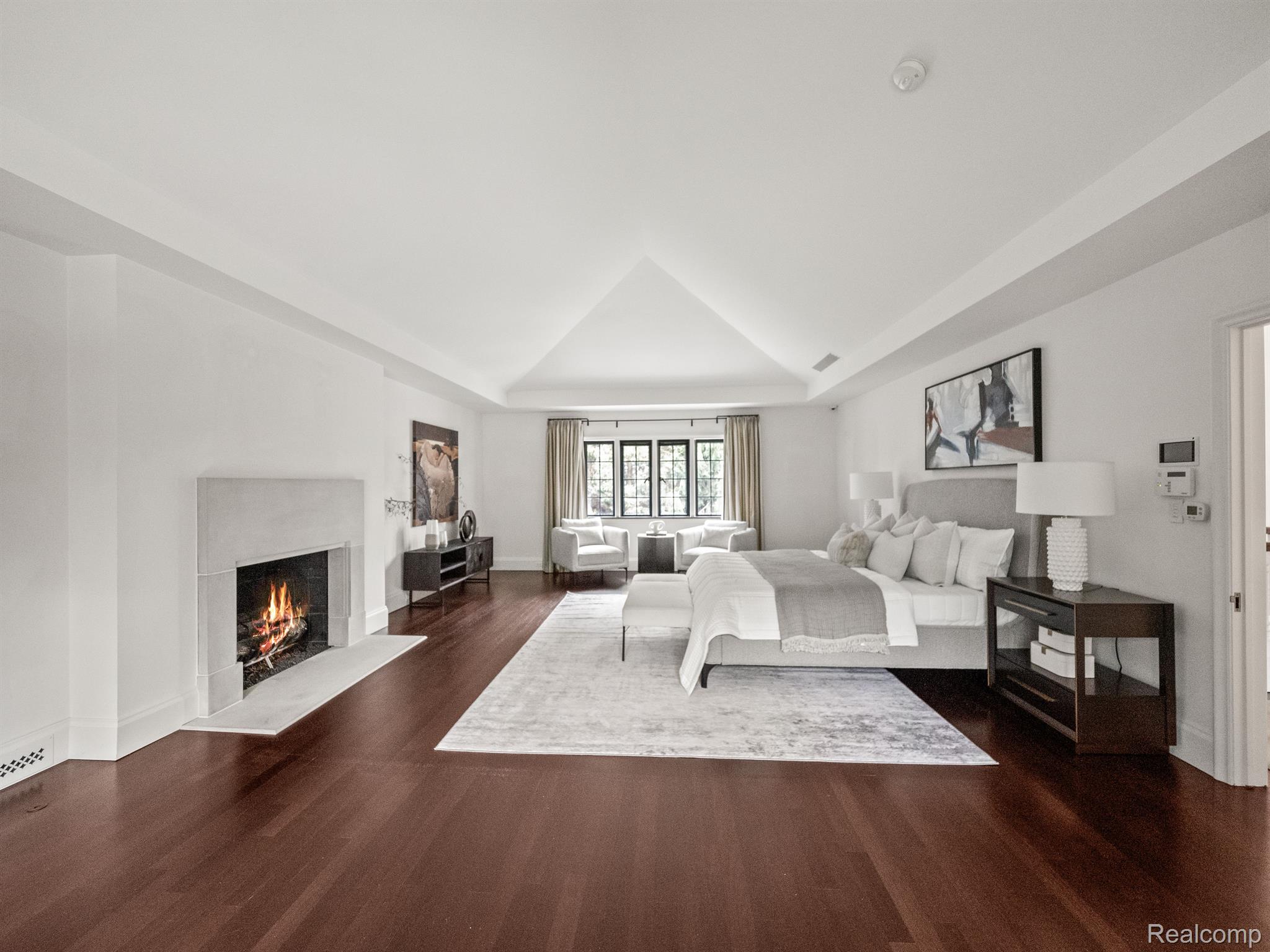 416 HAWTHORNE Street