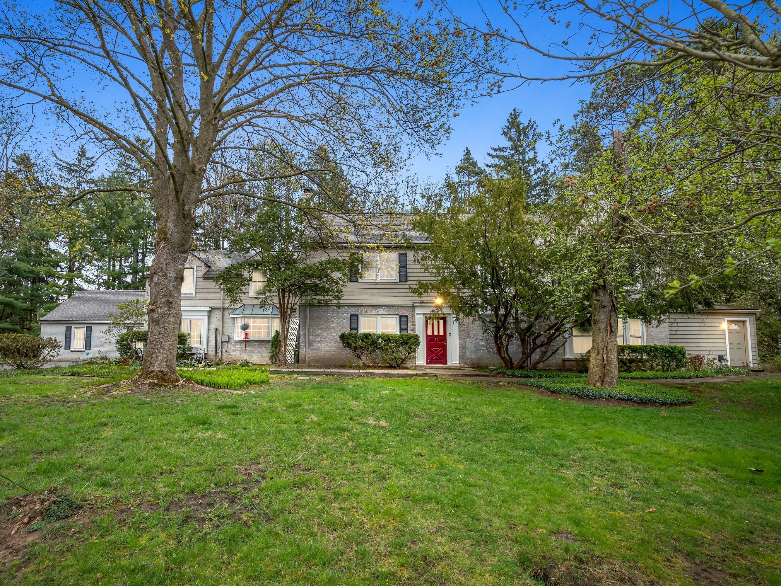 456 LONE PINE Court