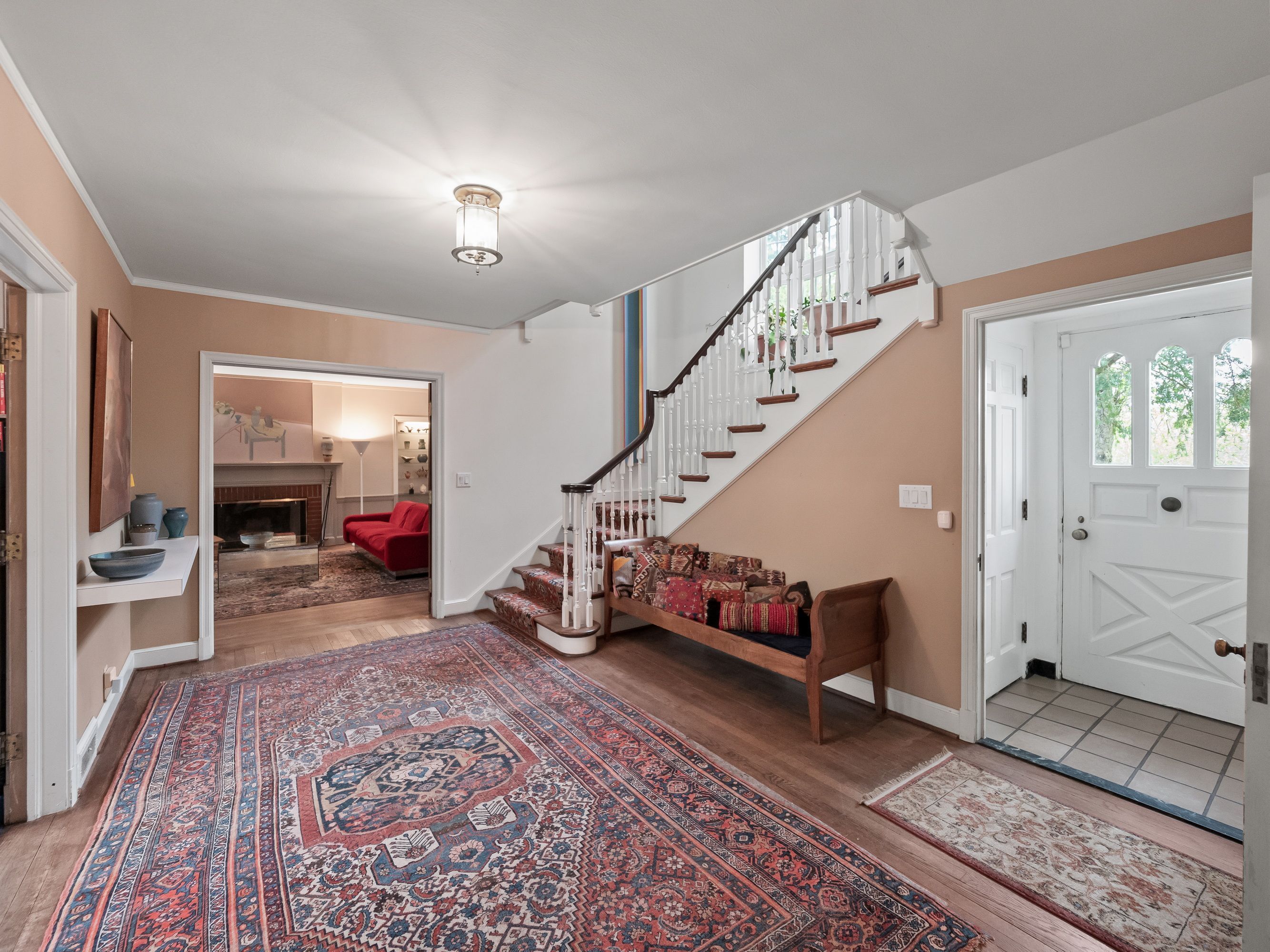 456 LONE PINE Court