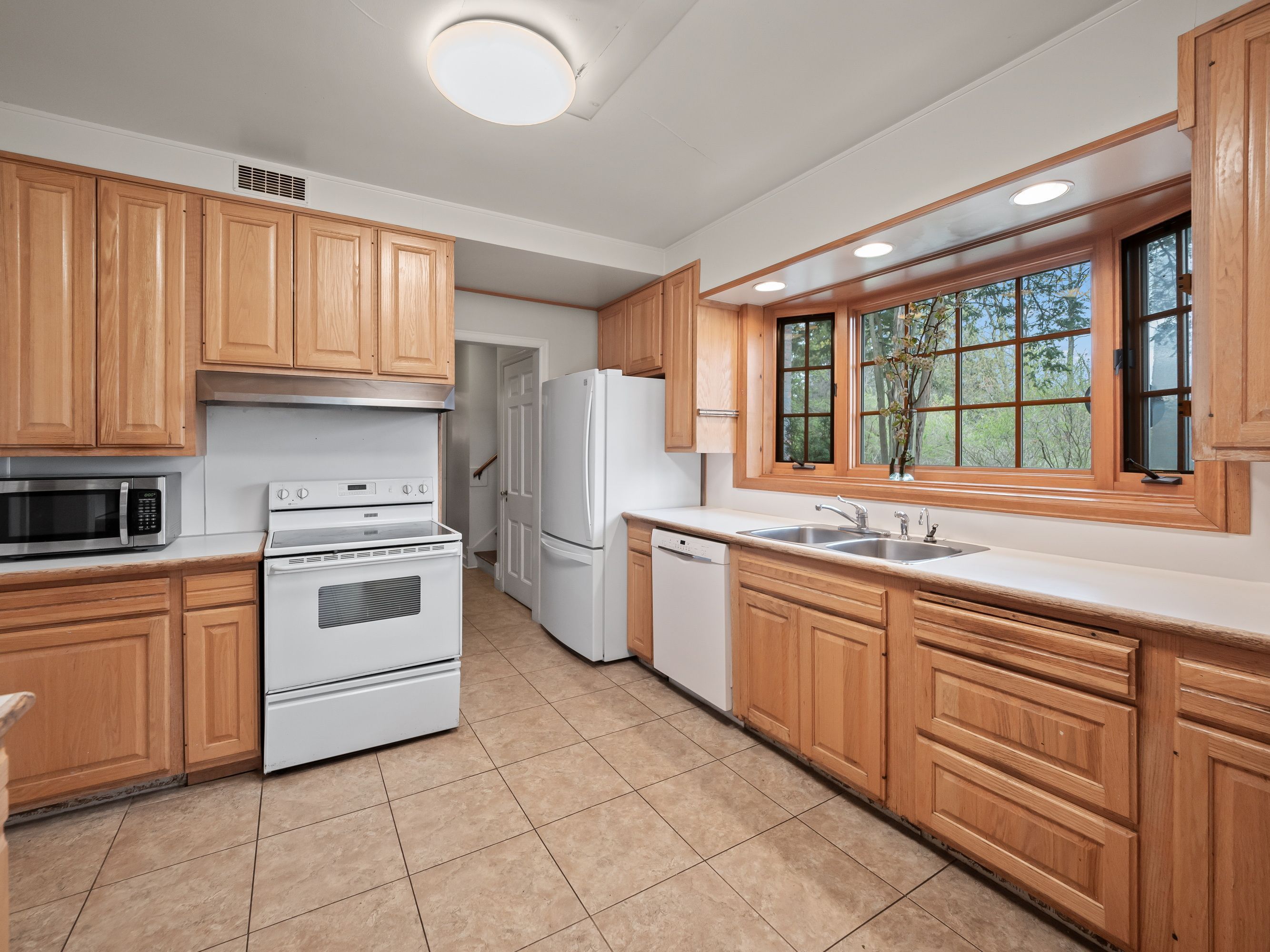 456 LONE PINE Court