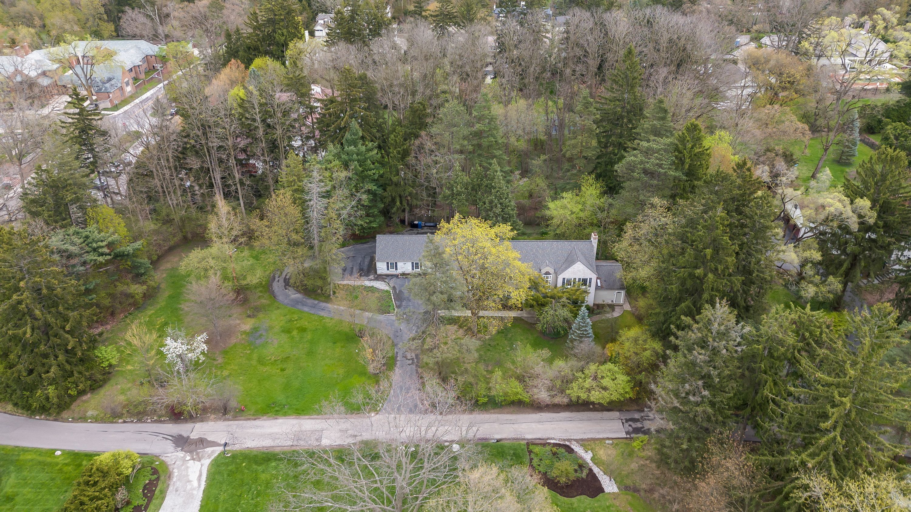 456 LONE PINE Court