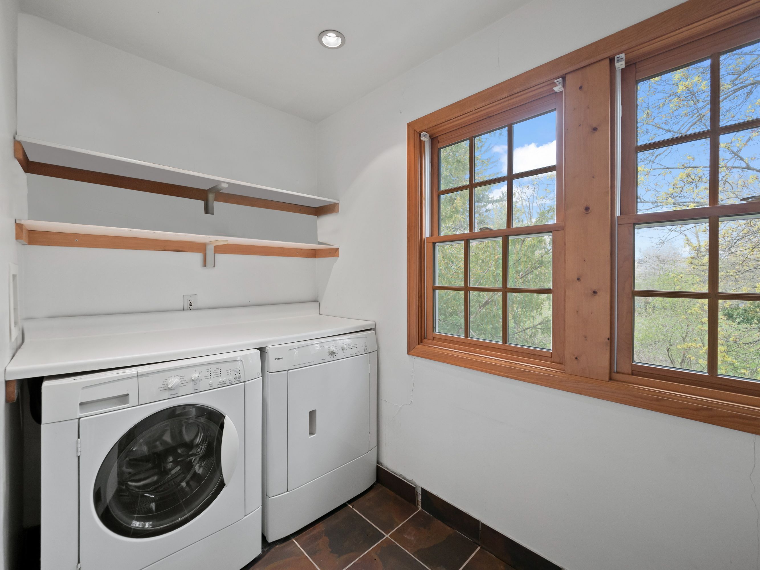 456 LONE PINE Court