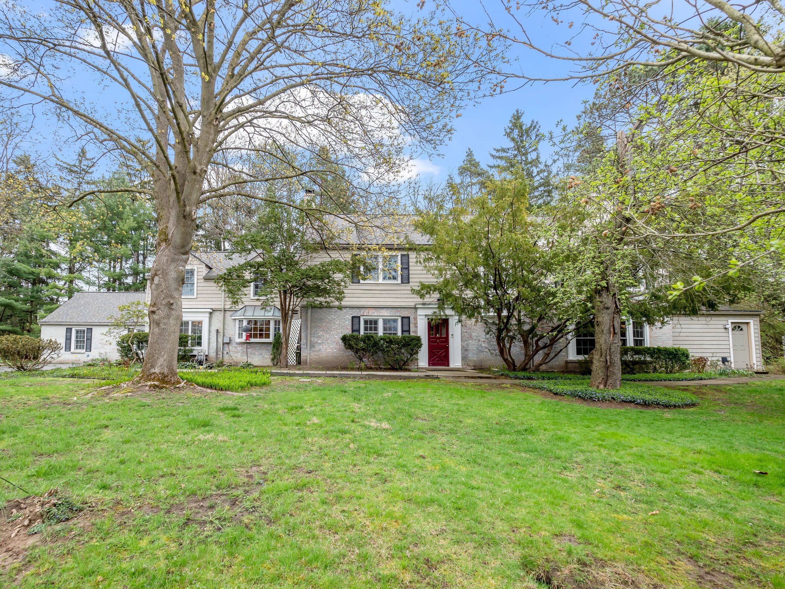 456 LONE PINE Court