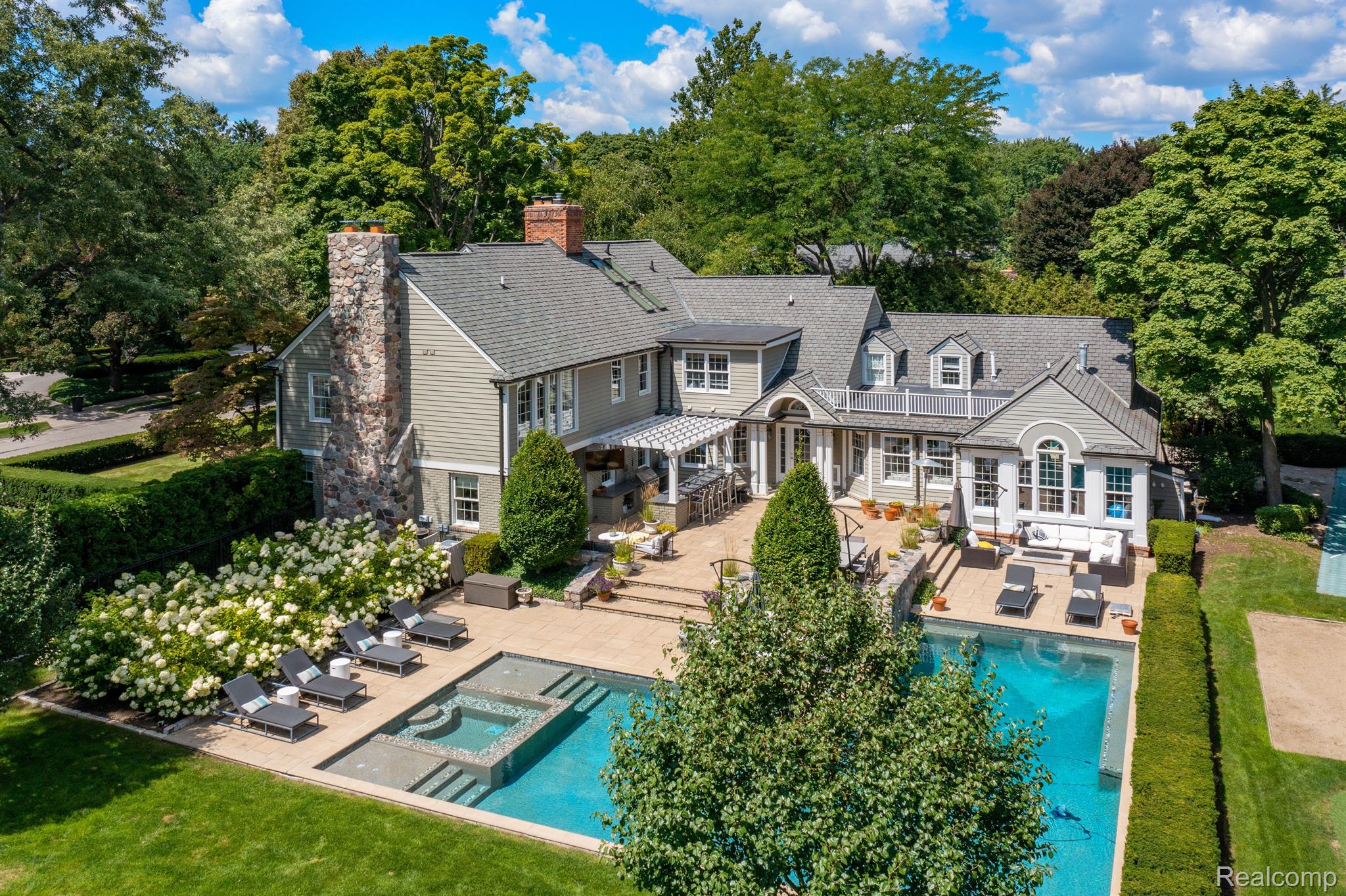 950 WADDINGTON Street