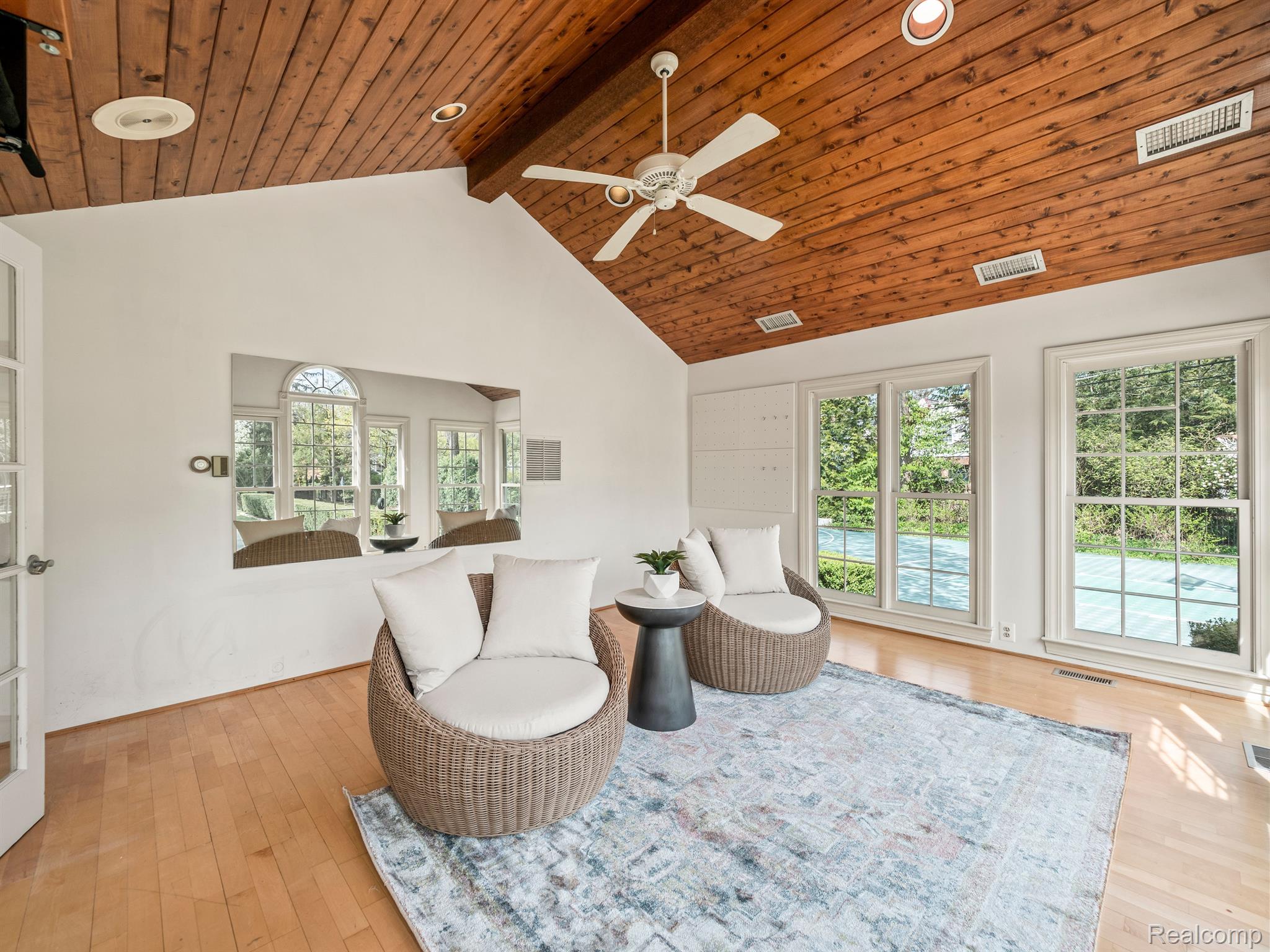 950 WADDINGTON Street