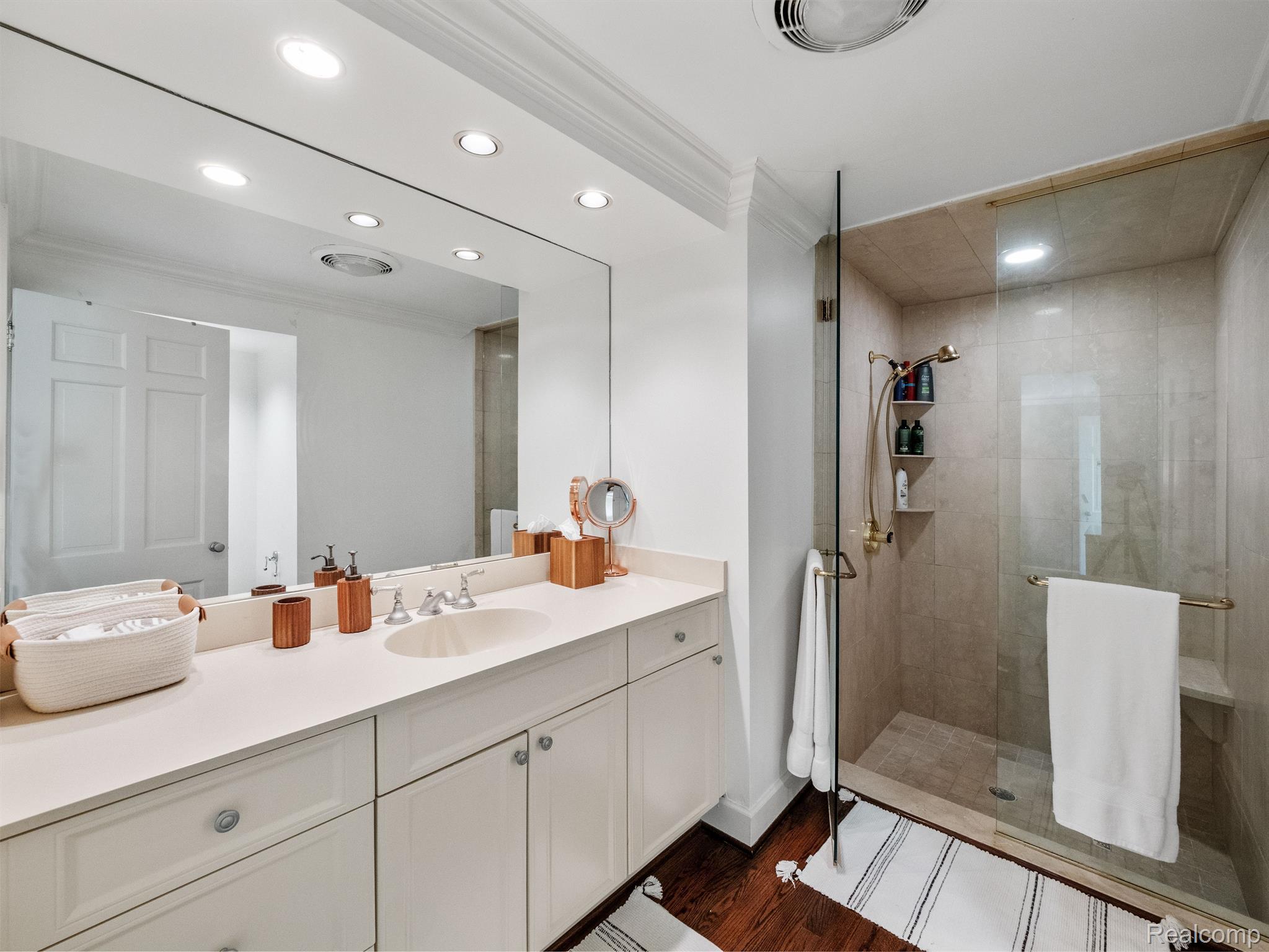 950 WADDINGTON Street