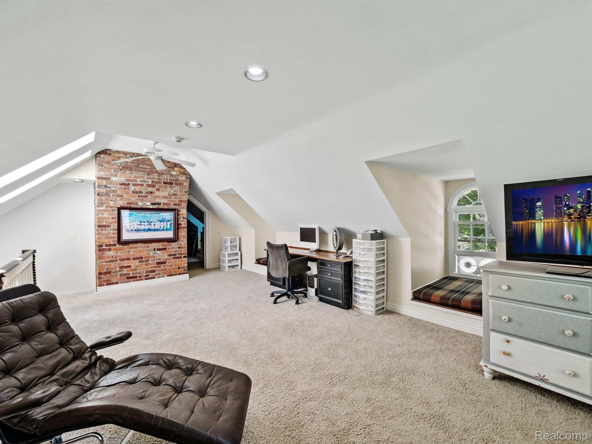 950 WADDINGTON Street