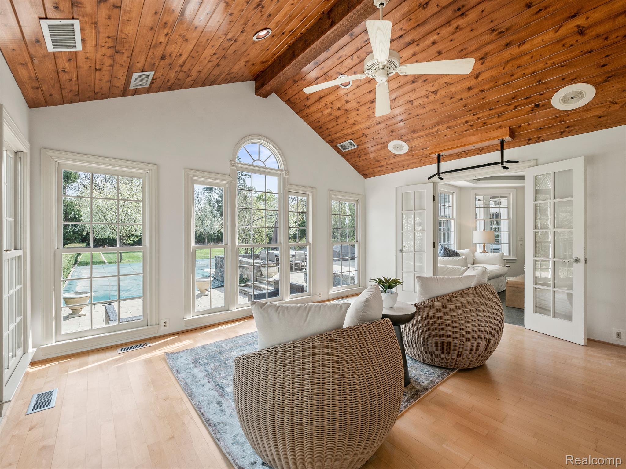 950 WADDINGTON Street