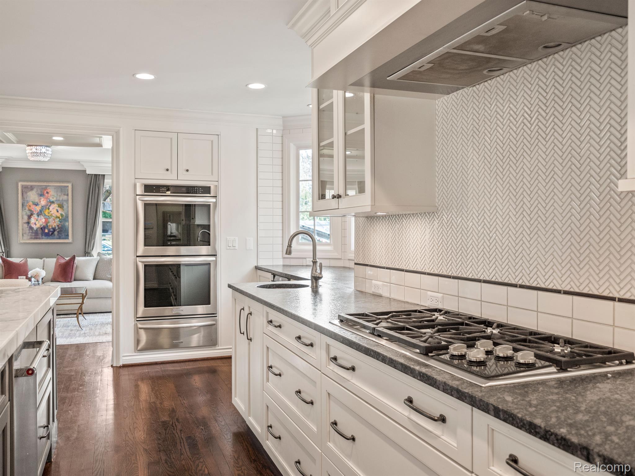 950 WADDINGTON Street