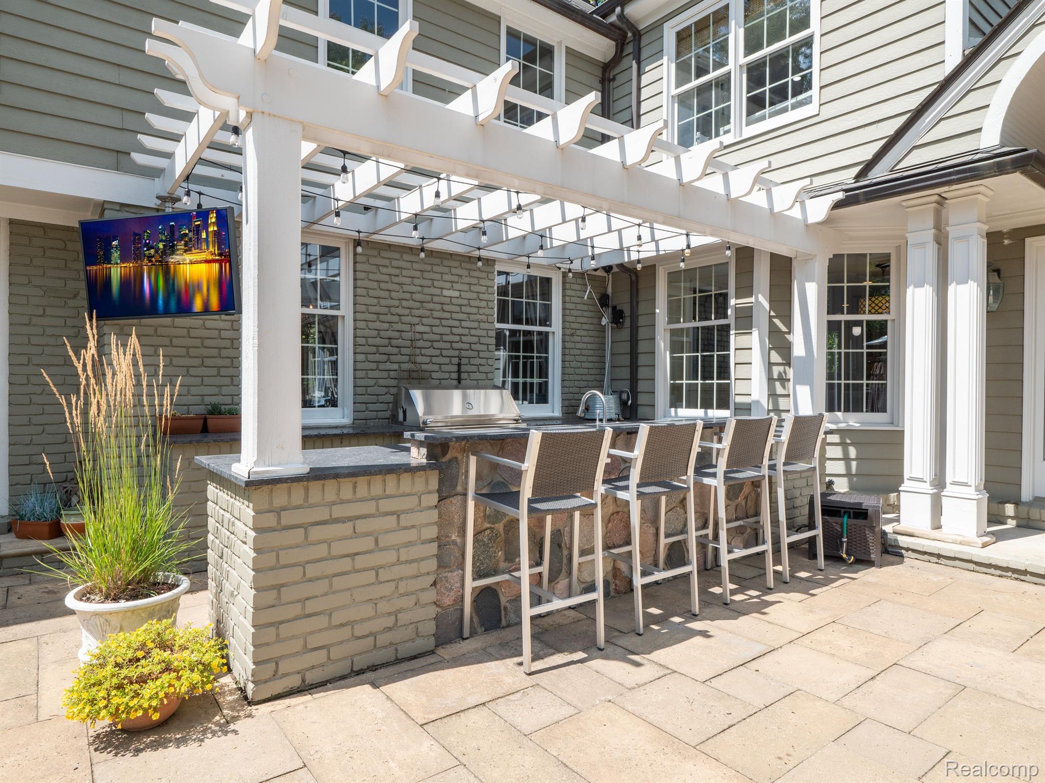 950 WADDINGTON Street