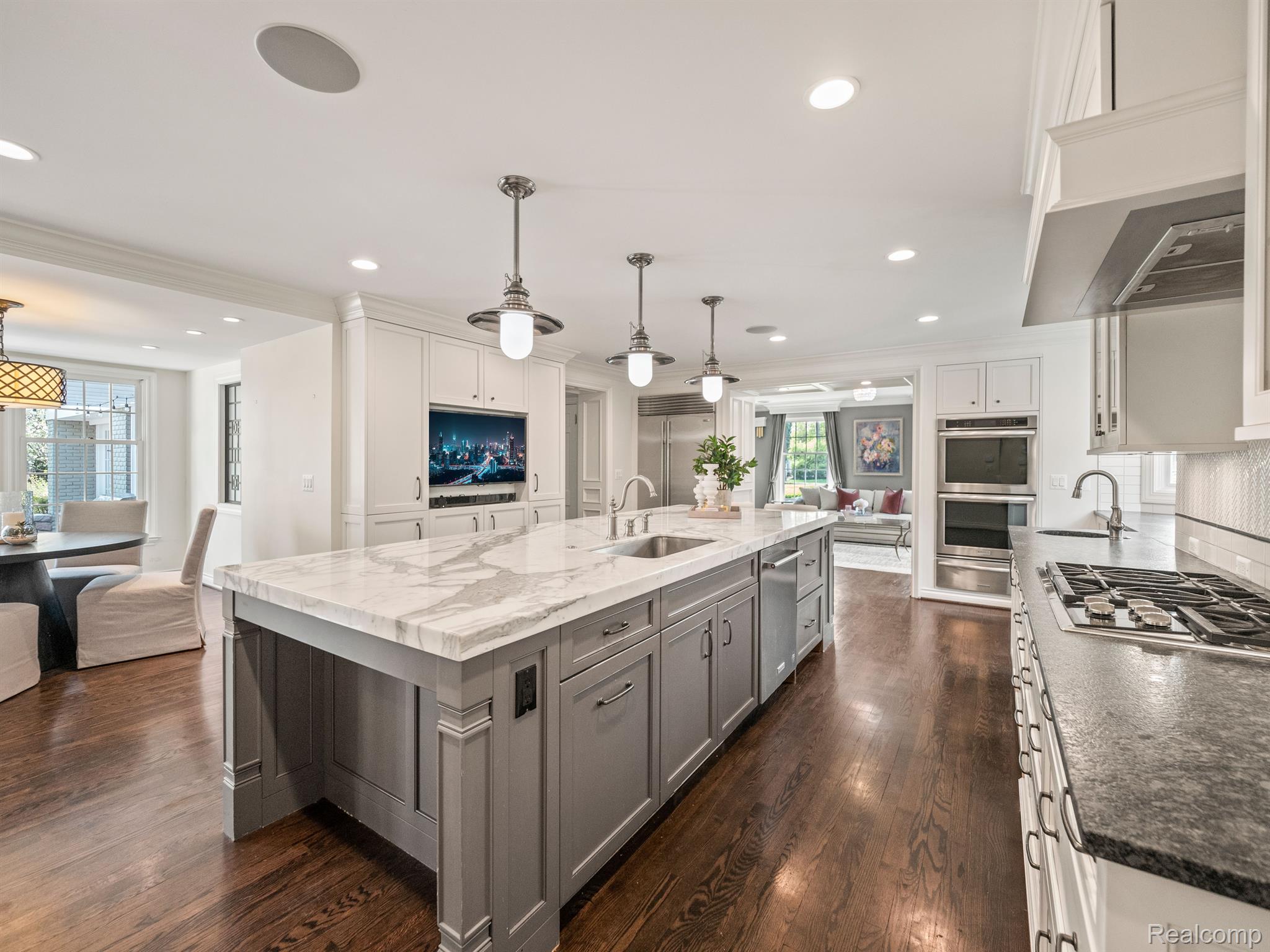 950 WADDINGTON Street