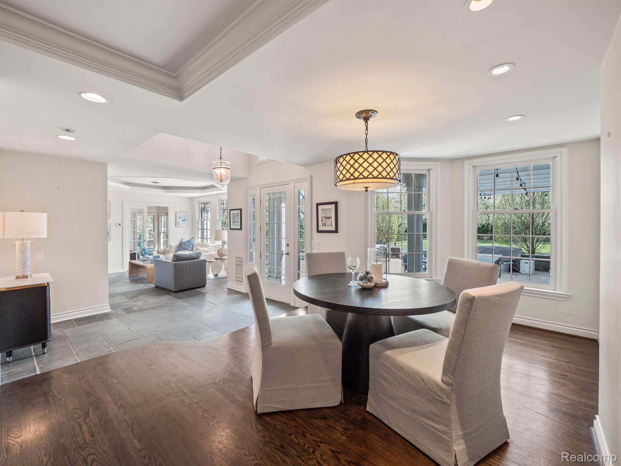 950 WADDINGTON Street