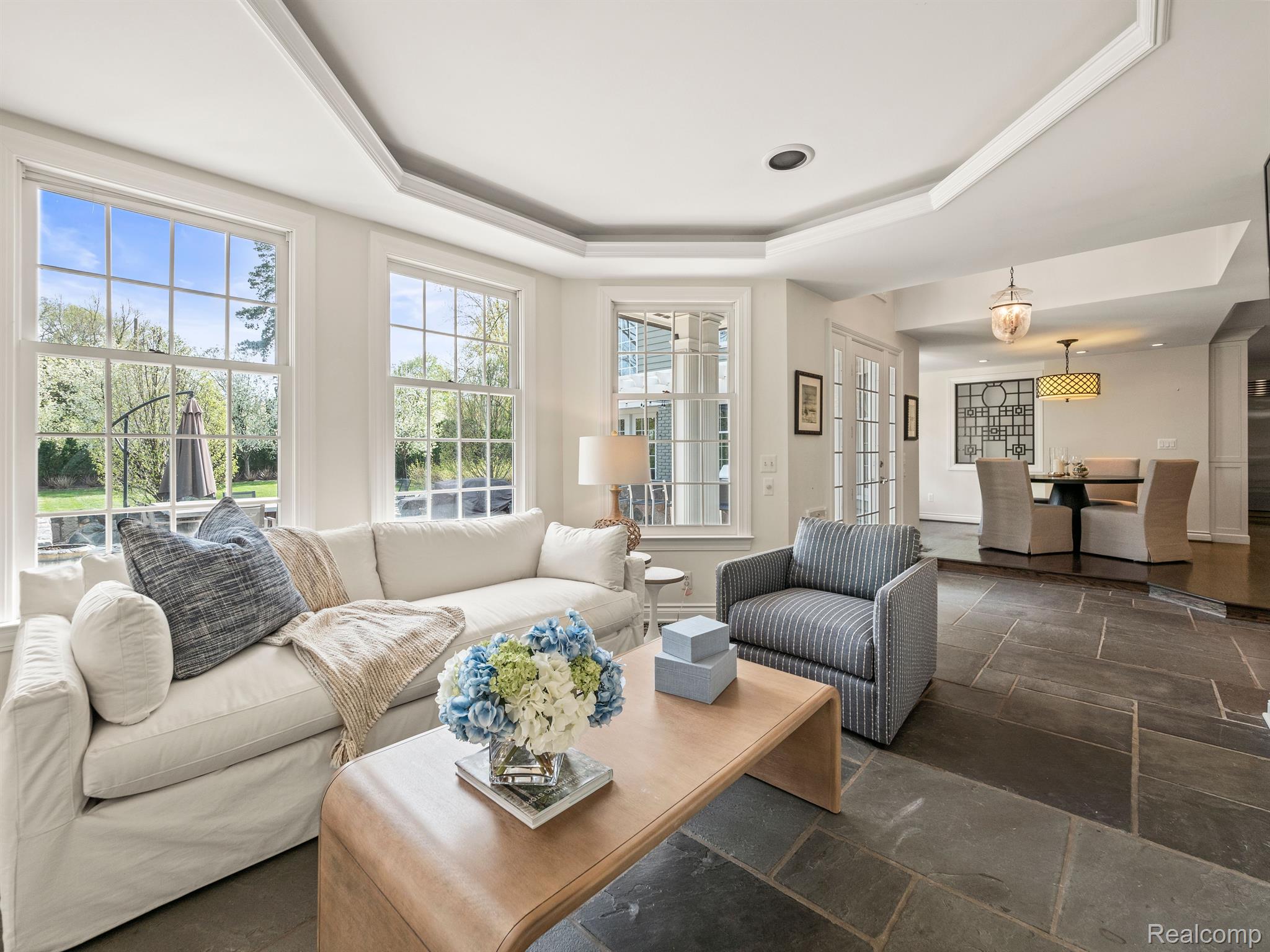 950 WADDINGTON Street