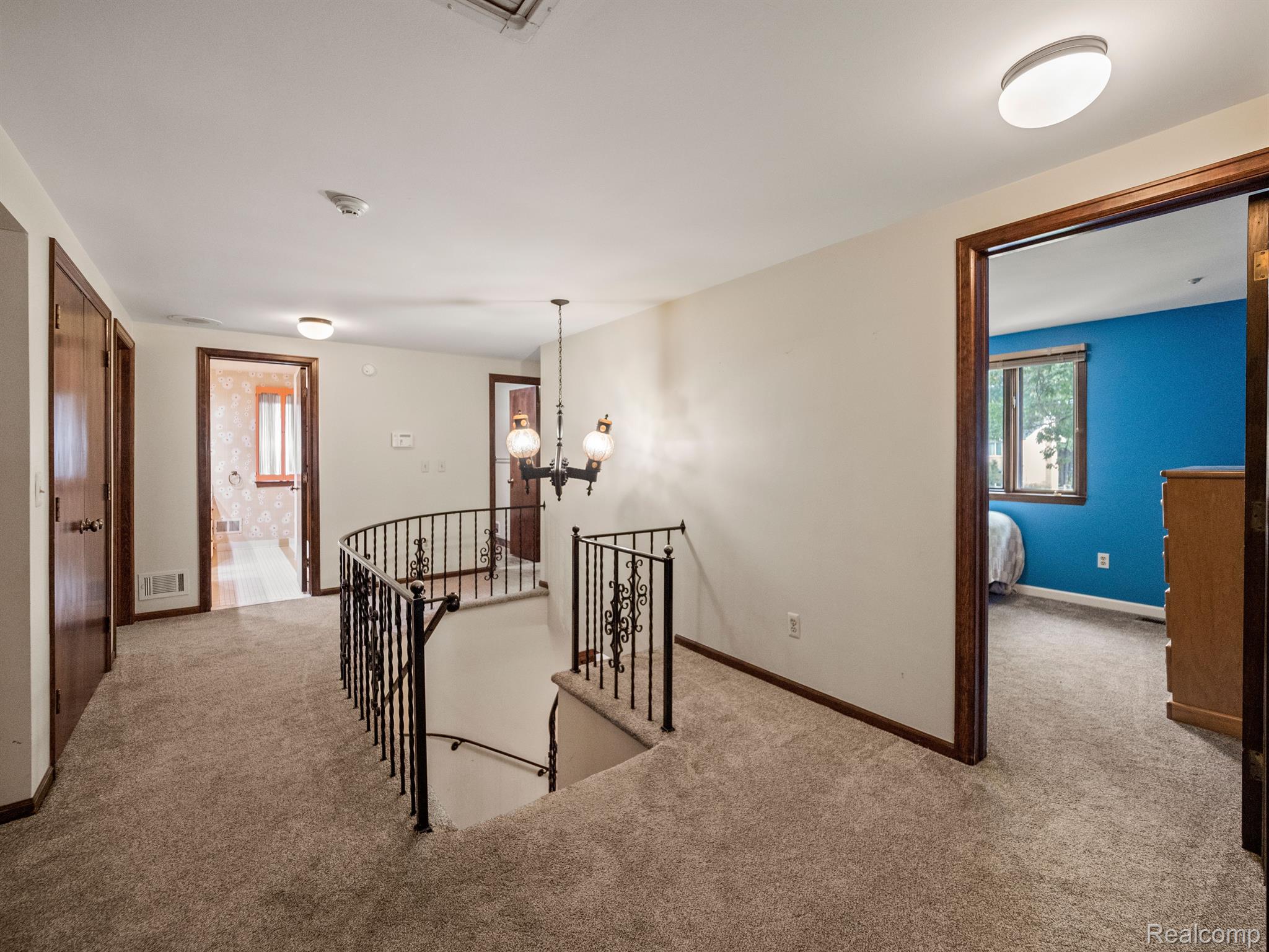 22875 COVENTRY WOODS Lane