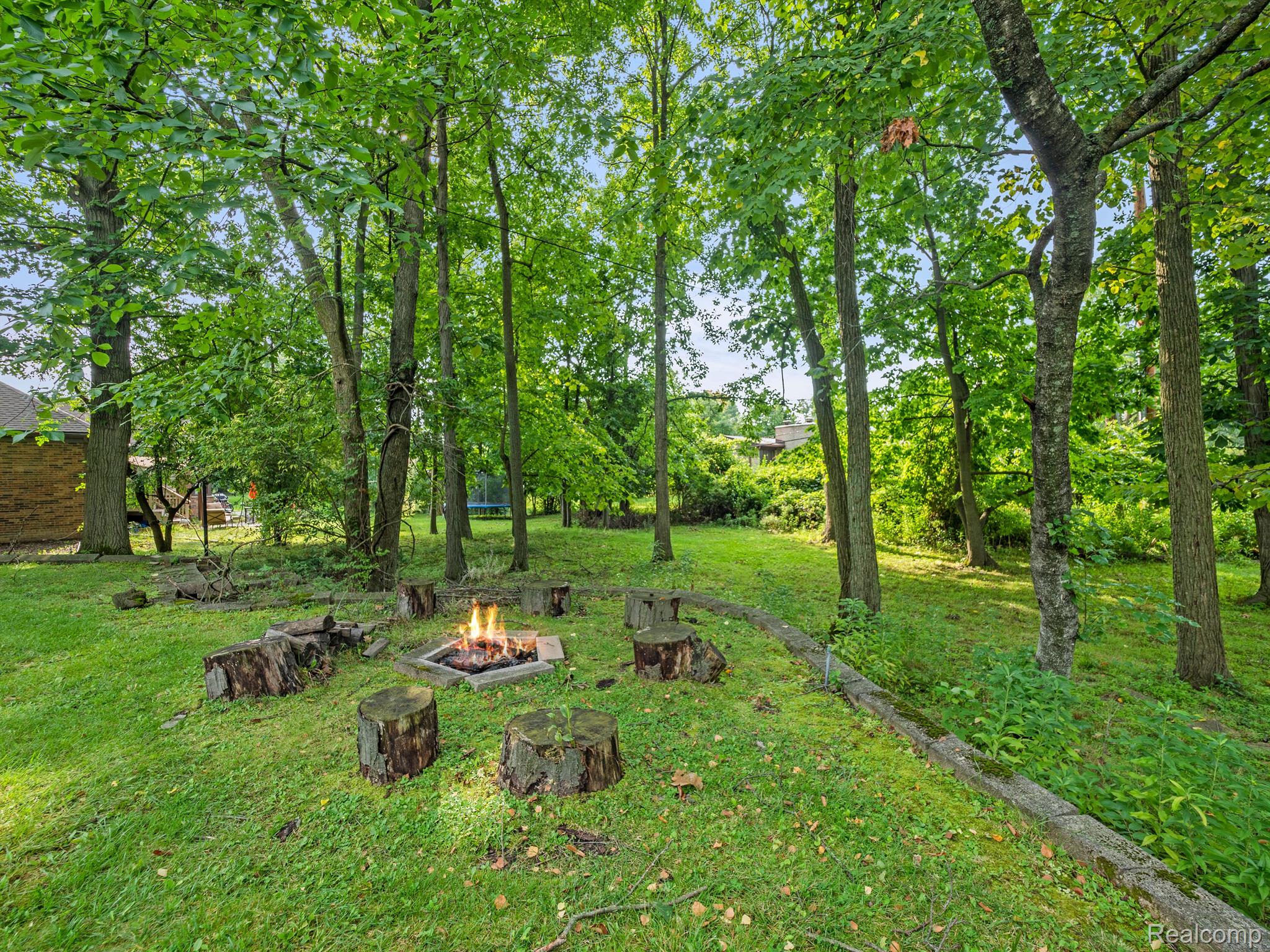 22875 COVENTRY WOODS Lane