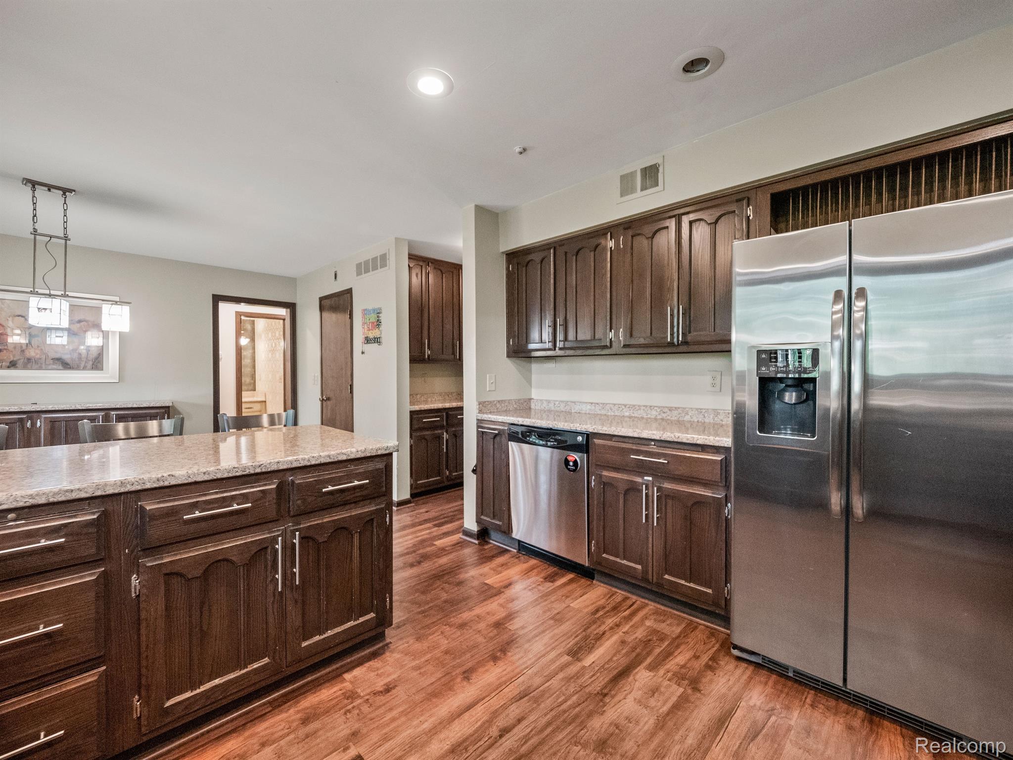 22875 COVENTRY WOODS Lane