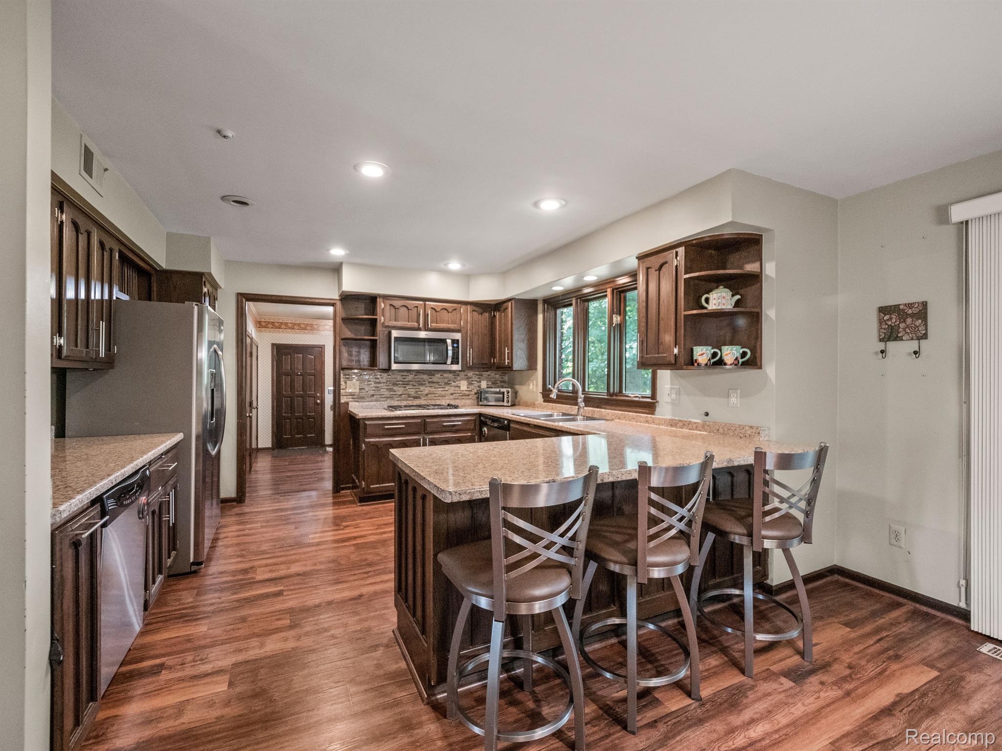 22875 COVENTRY WOODS Lane