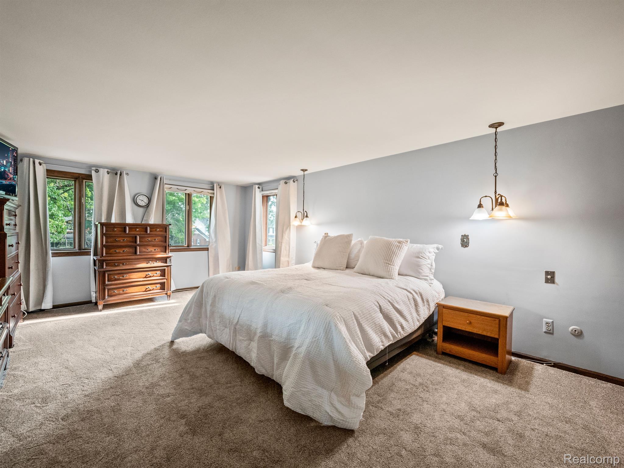 22875 COVENTRY WOODS Lane