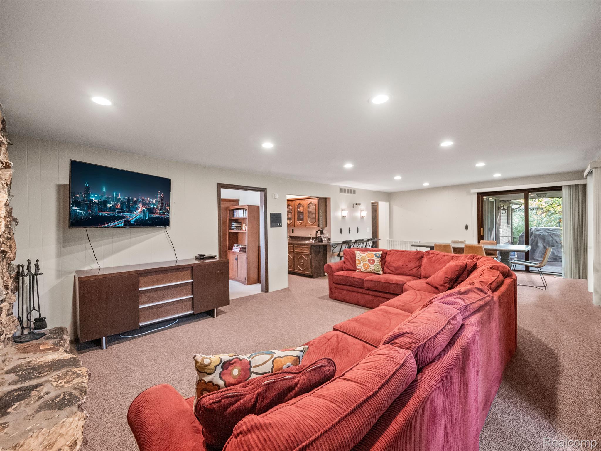 22875 COVENTRY WOODS Lane