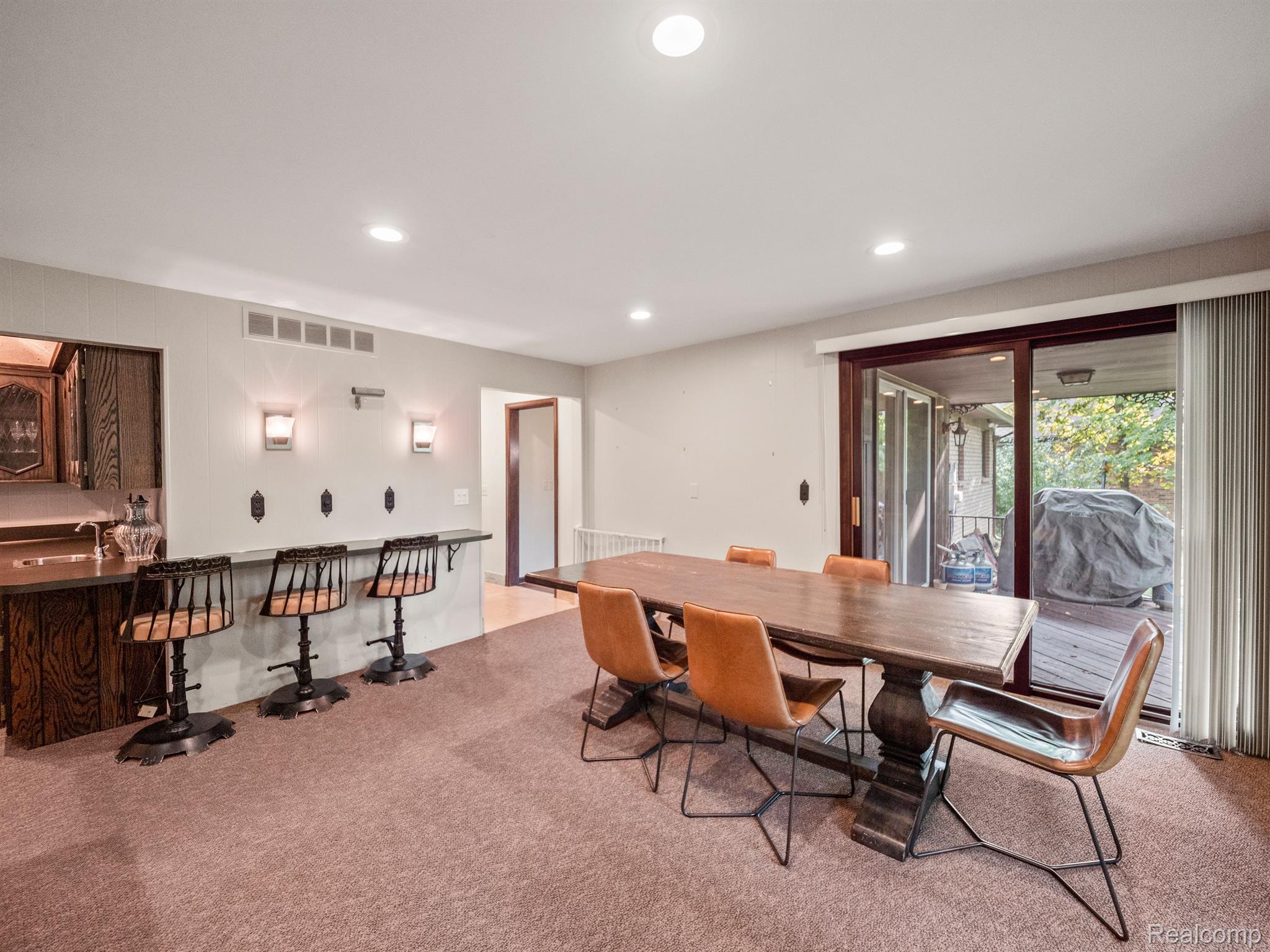 22875 COVENTRY WOODS Lane