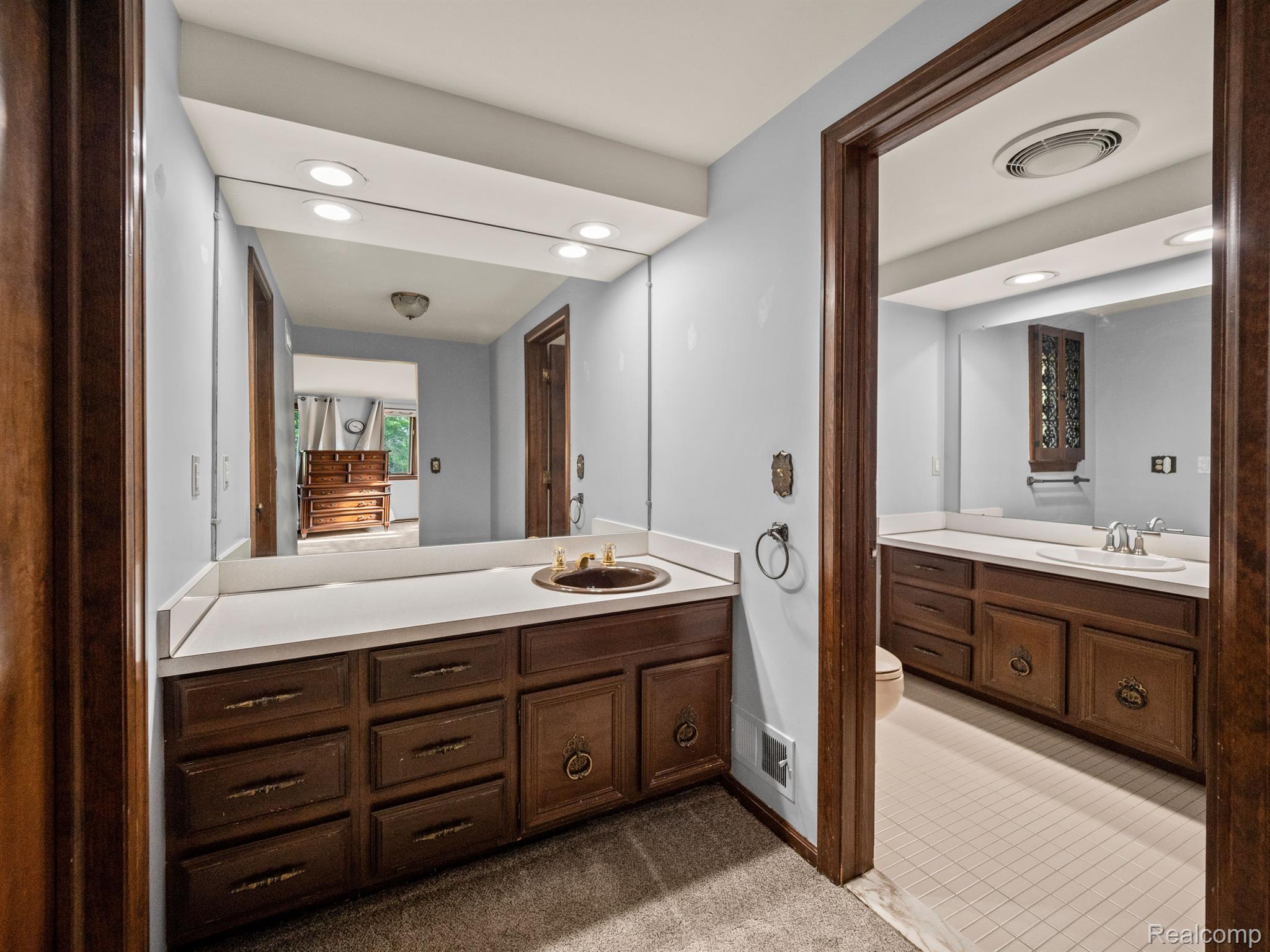 22875 COVENTRY WOODS Lane