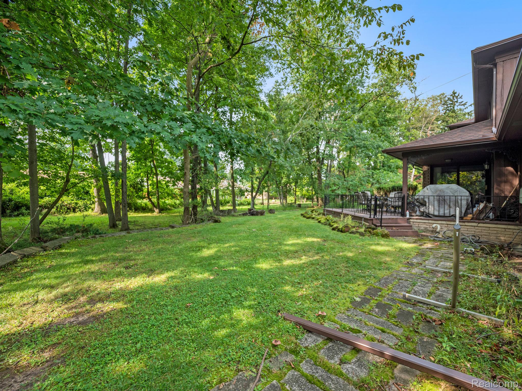 22875 COVENTRY WOODS Lane