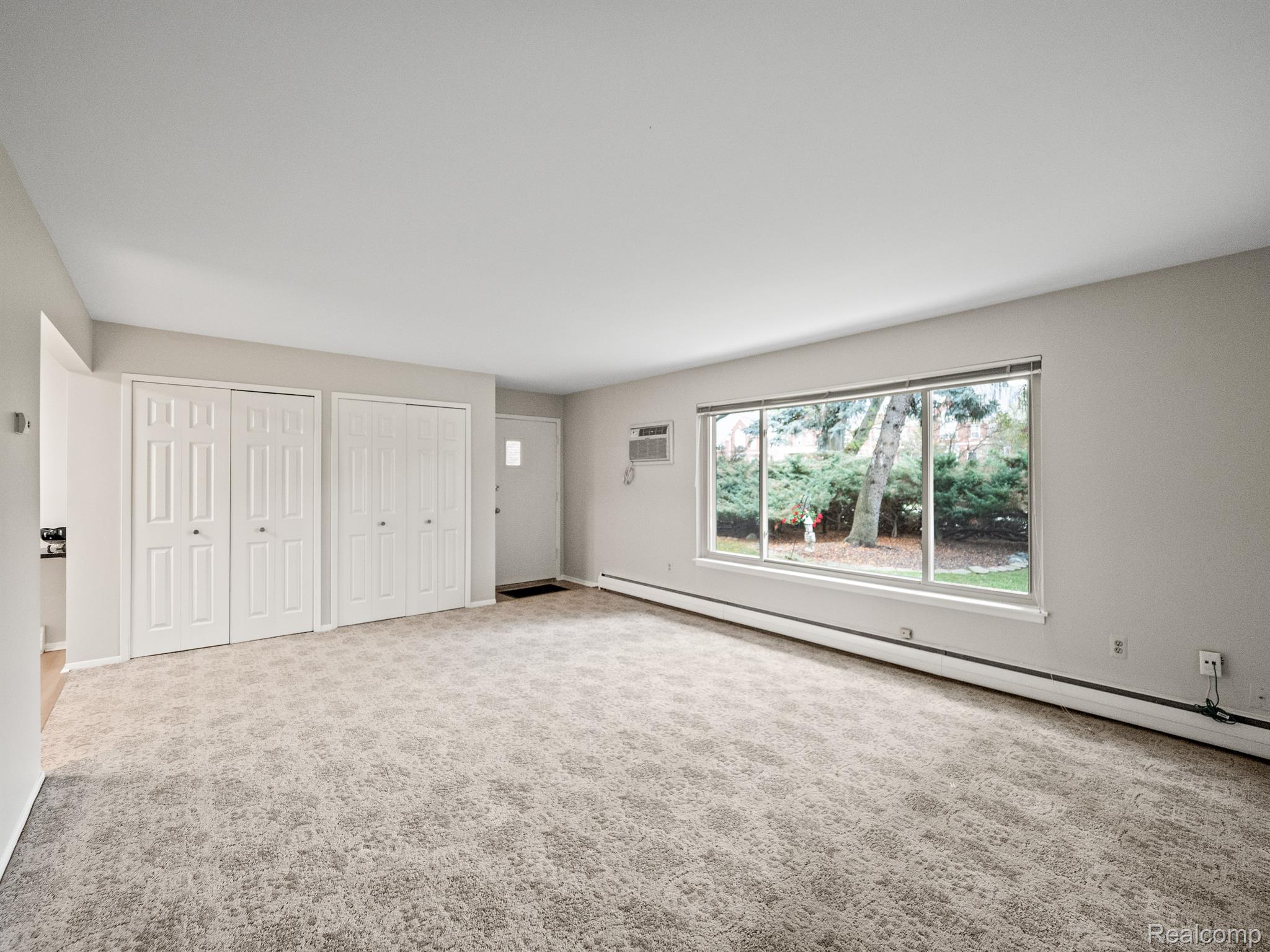 2655 E MAPLE Road 7