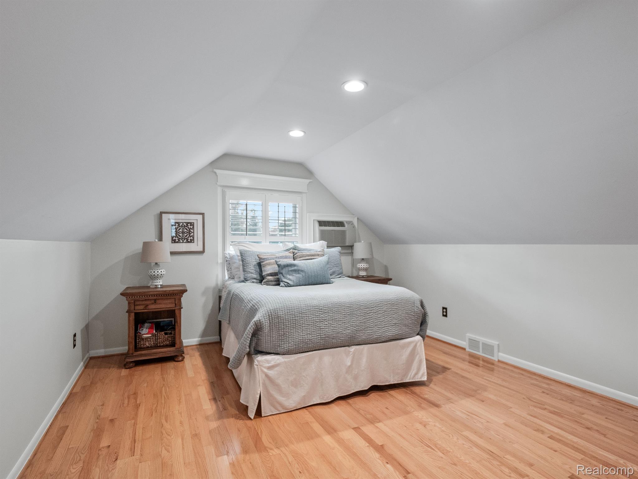 16986 LOCHERBIE Avenue