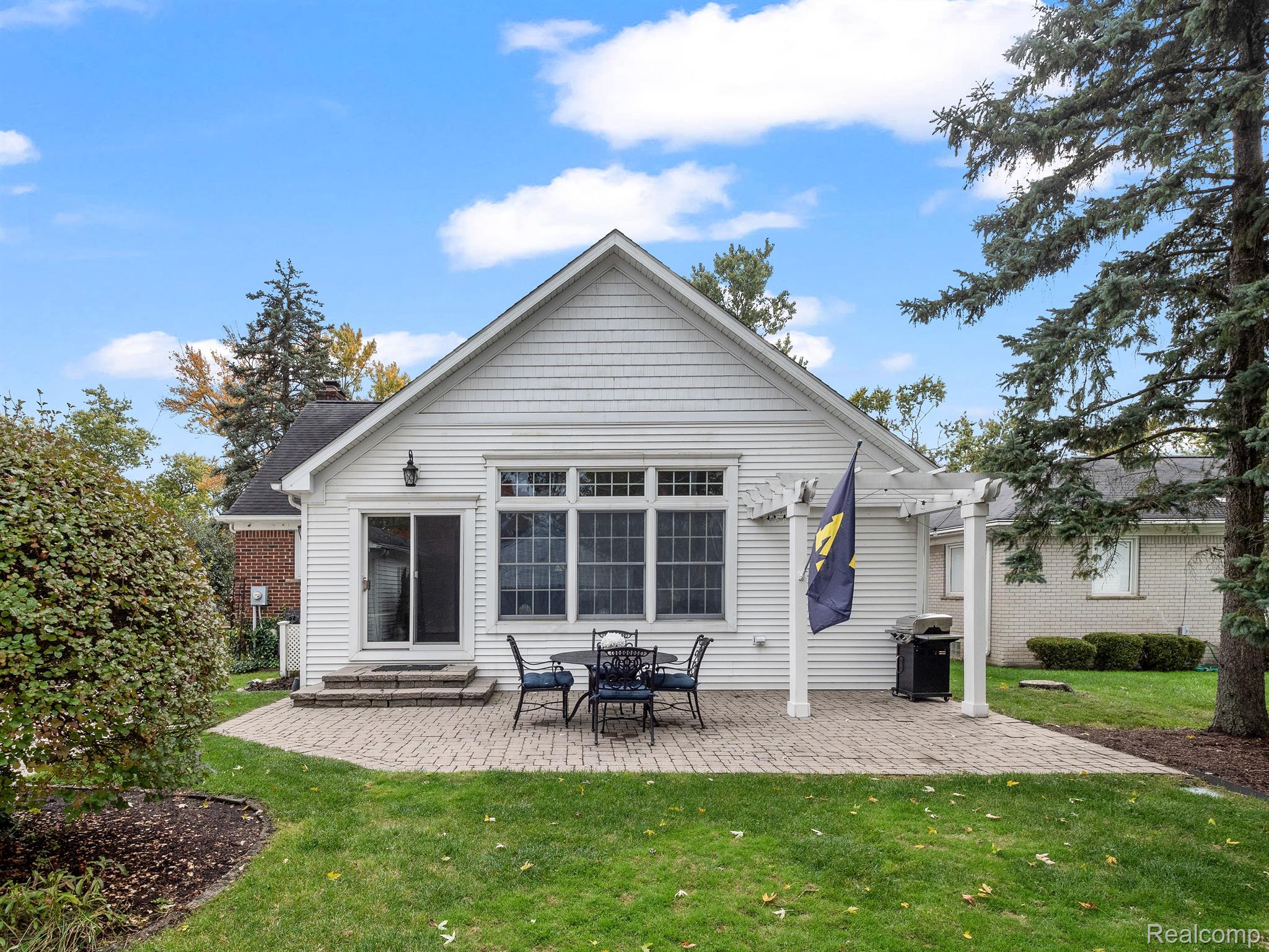 16986 LOCHERBIE Avenue