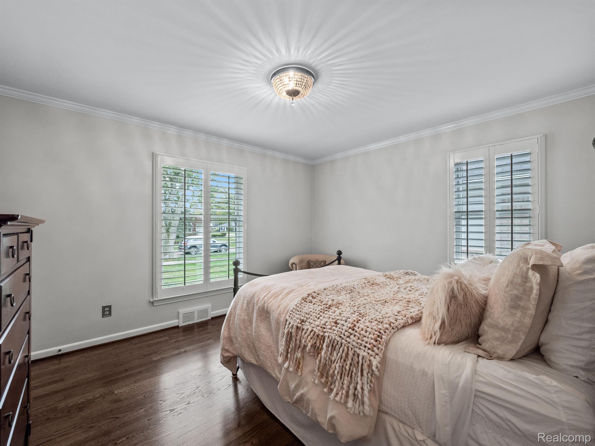 16986 LOCHERBIE Avenue