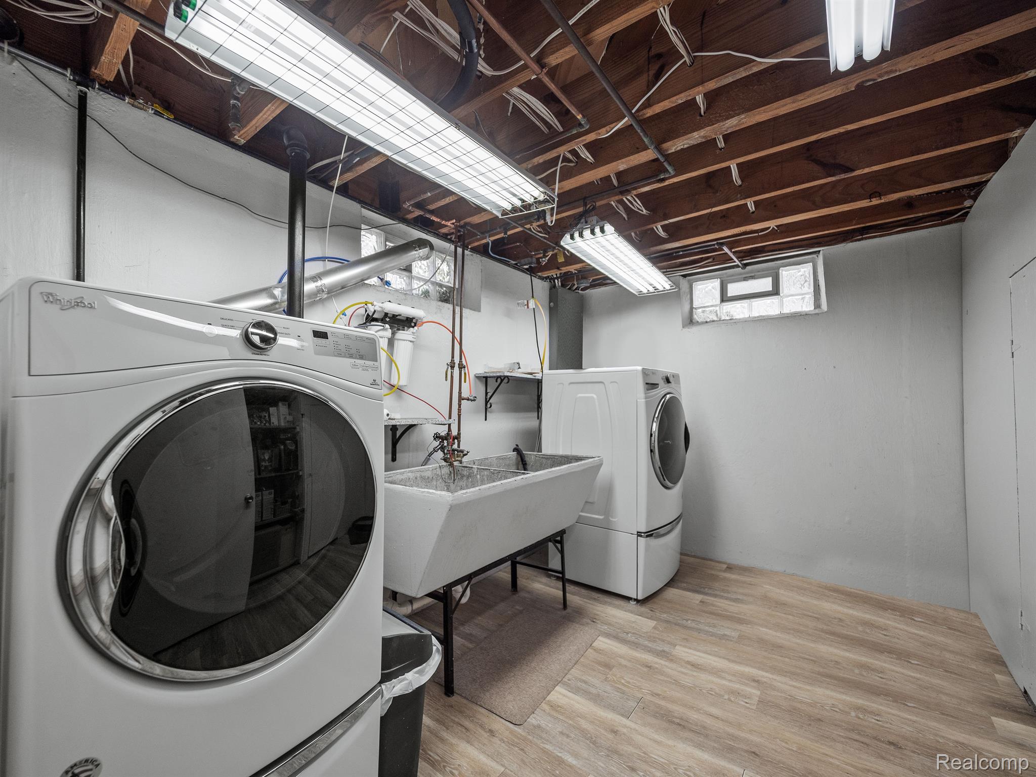 16986 LOCHERBIE Avenue