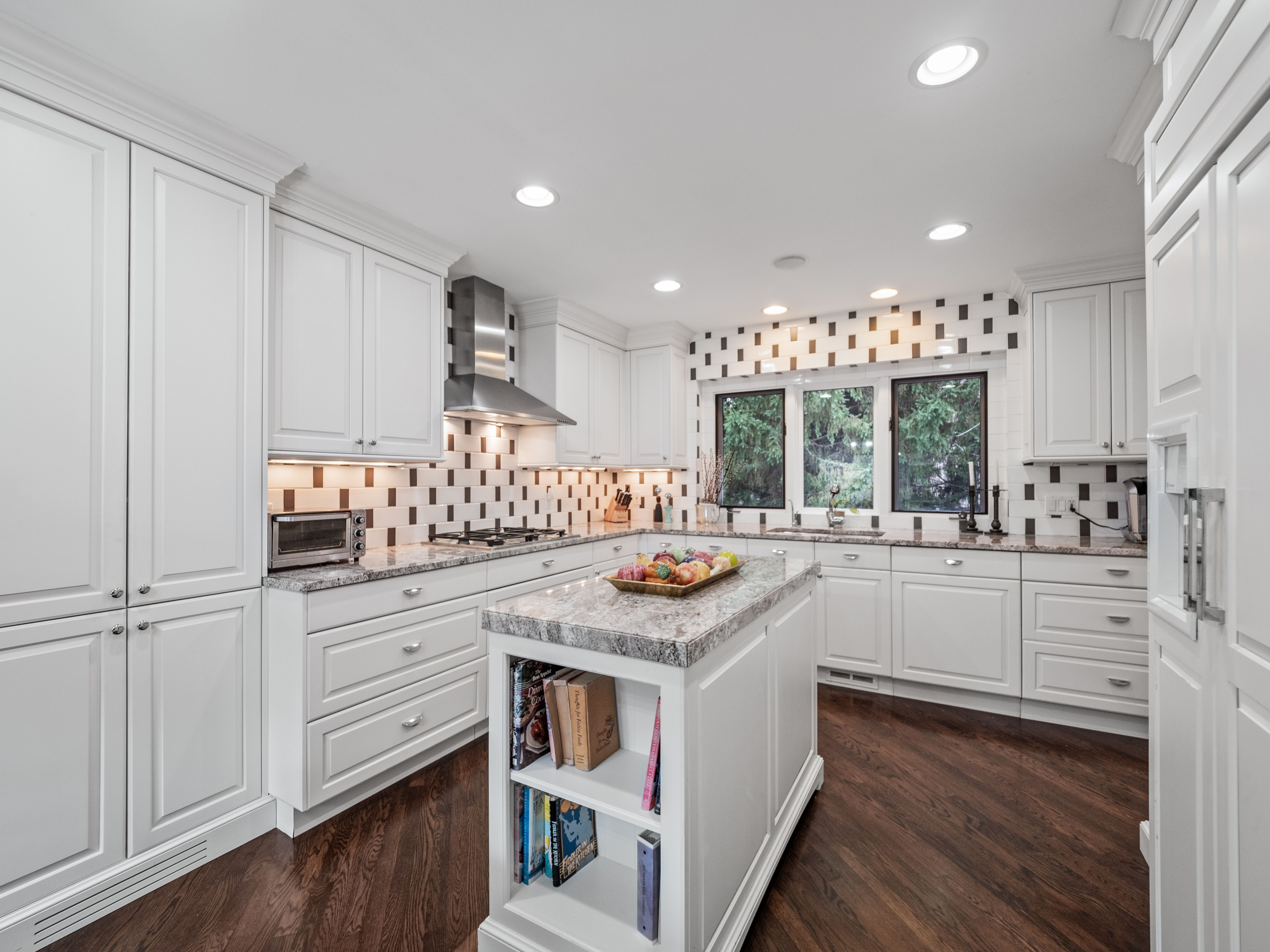 32400 PINES Drive