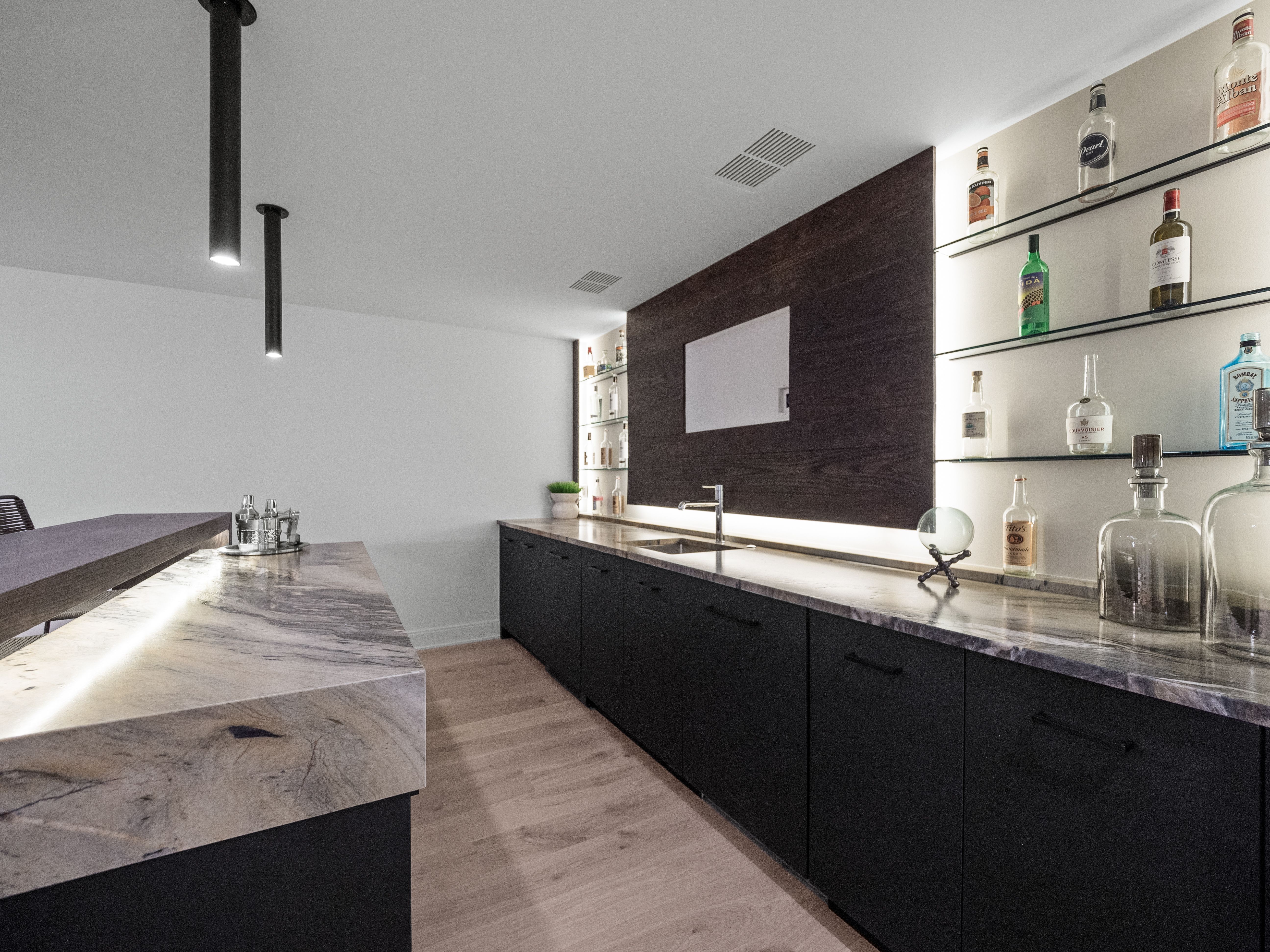 600 ATEN Court